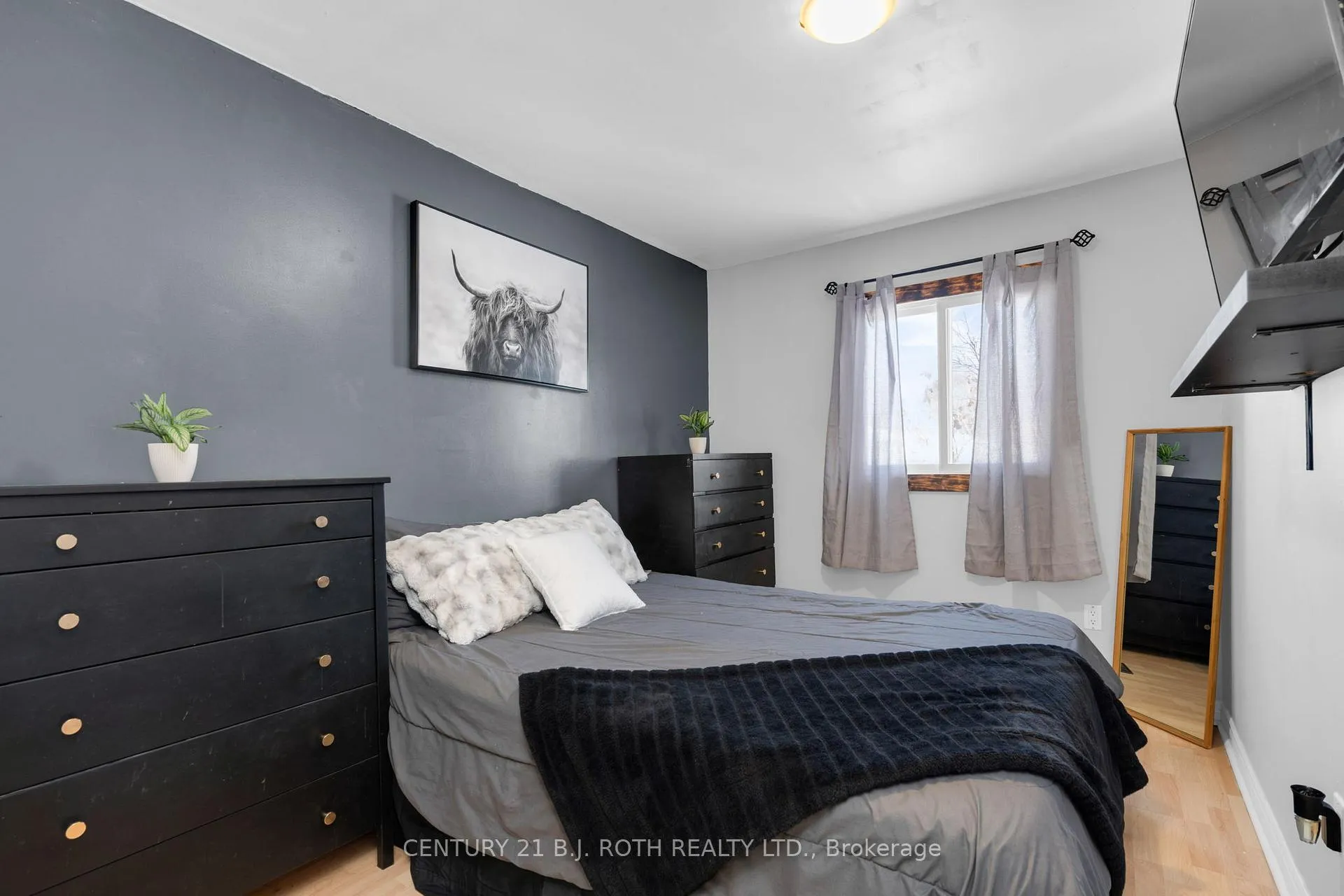 Photo 18 of 1032 Gilmore Avenue, Innisfil, Lefroy — HOMEH