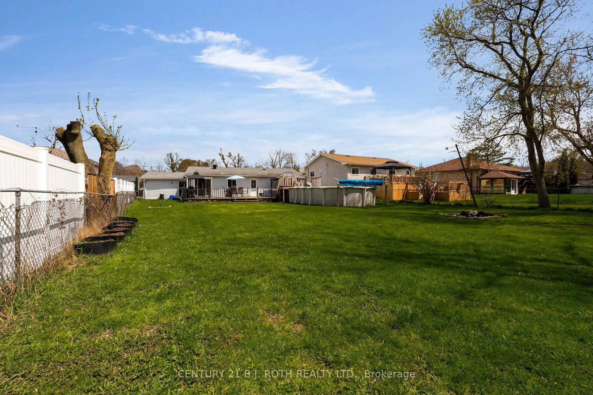 Photo 26 of 1032 Gilmore Avenue, Innisfil, Lefroy — HOMEH