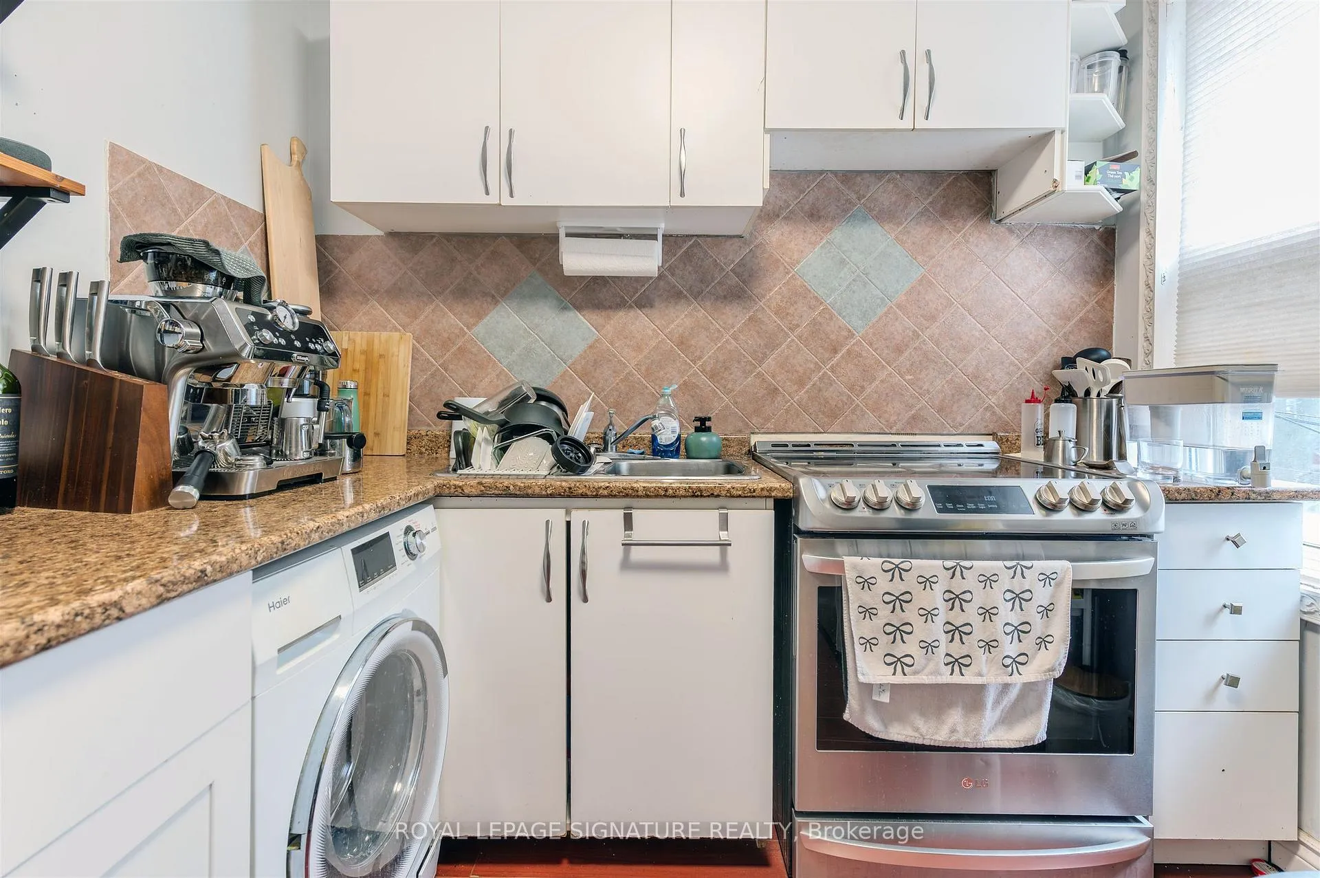 Photo 9 of 42 Sorauren Avenue, Toronto, Roncesvalles — HOMEH