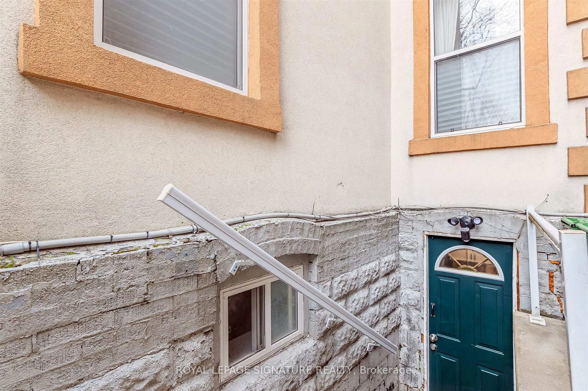 Photo 32 of 42 Sorauren Avenue, Toronto, Roncesvalles — HOMEH