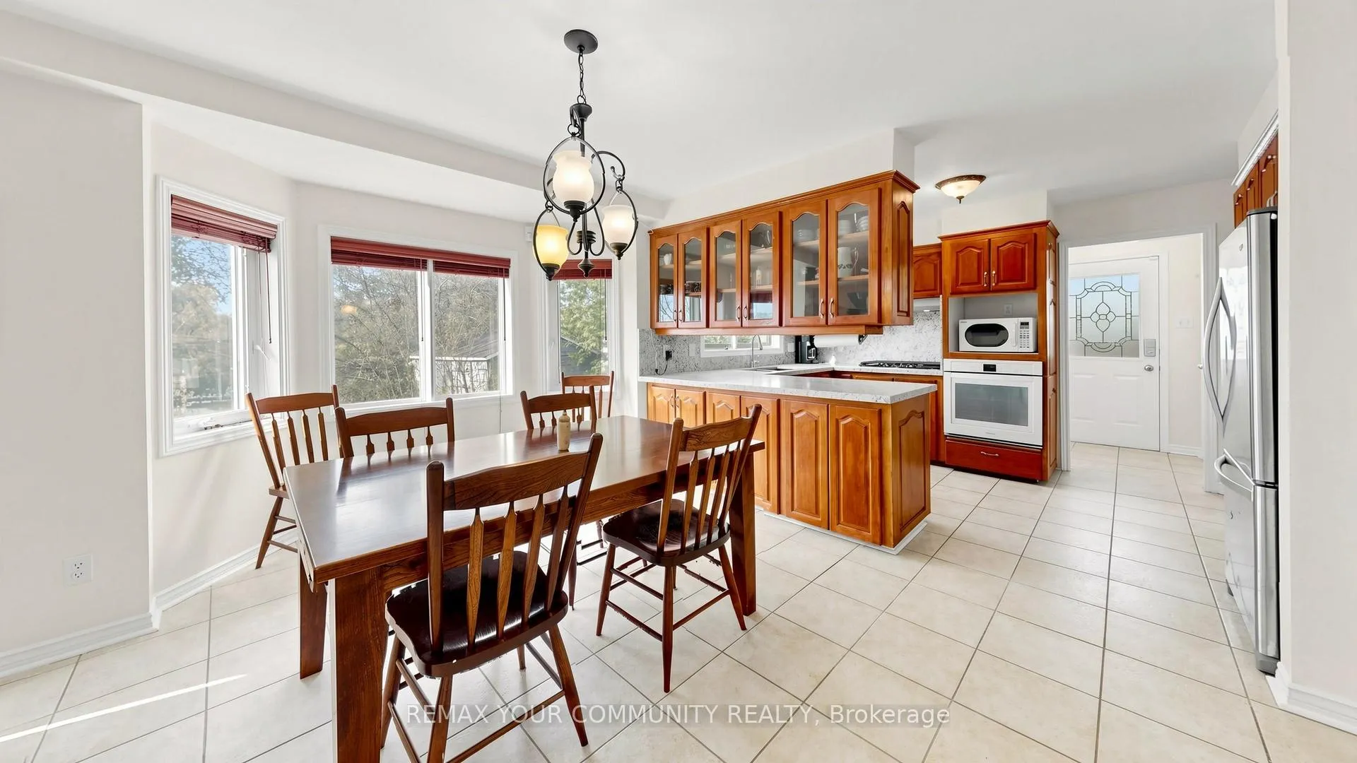 Photo 10 of 50 Riverglen Drive, Georgina, Keswick South — HOMEH