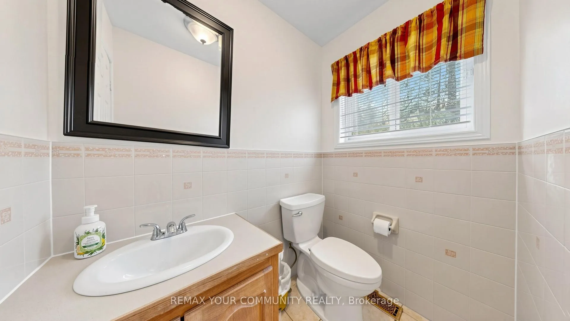 Photo 12 of 50 Riverglen Drive, Georgina, Keswick South — HOMEH