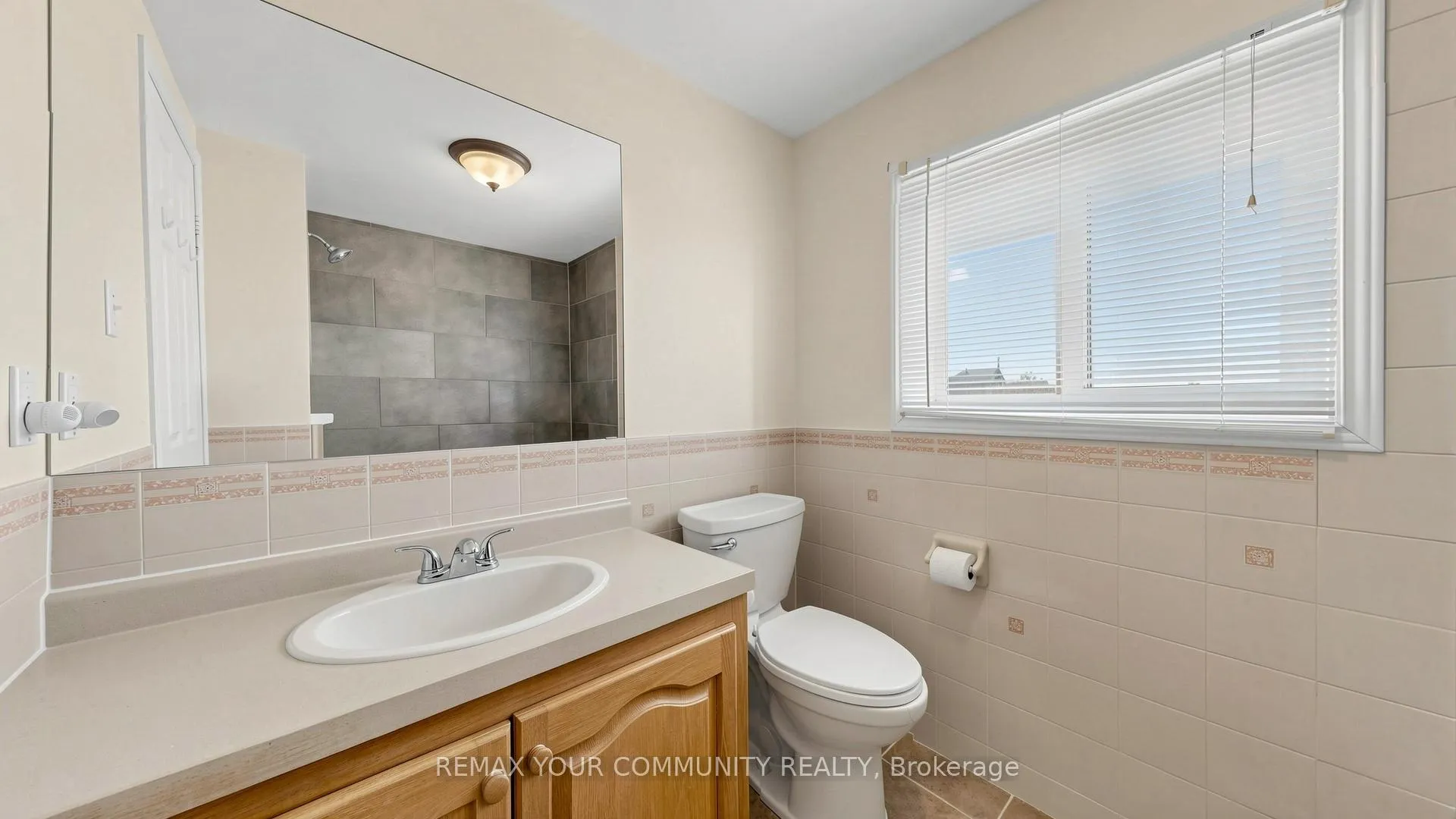 Photo 22 of 50 Riverglen Drive, Georgina, Keswick South — HOMEH