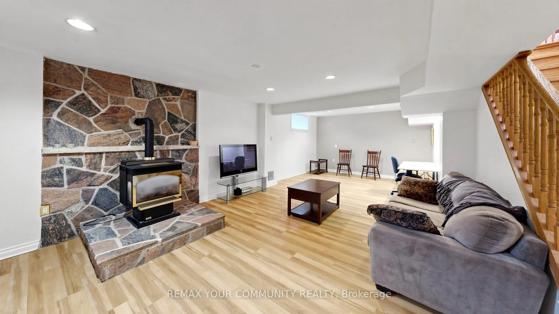 Photo 25 of 50 Riverglen Drive, Georgina, Keswick South — HOMEH