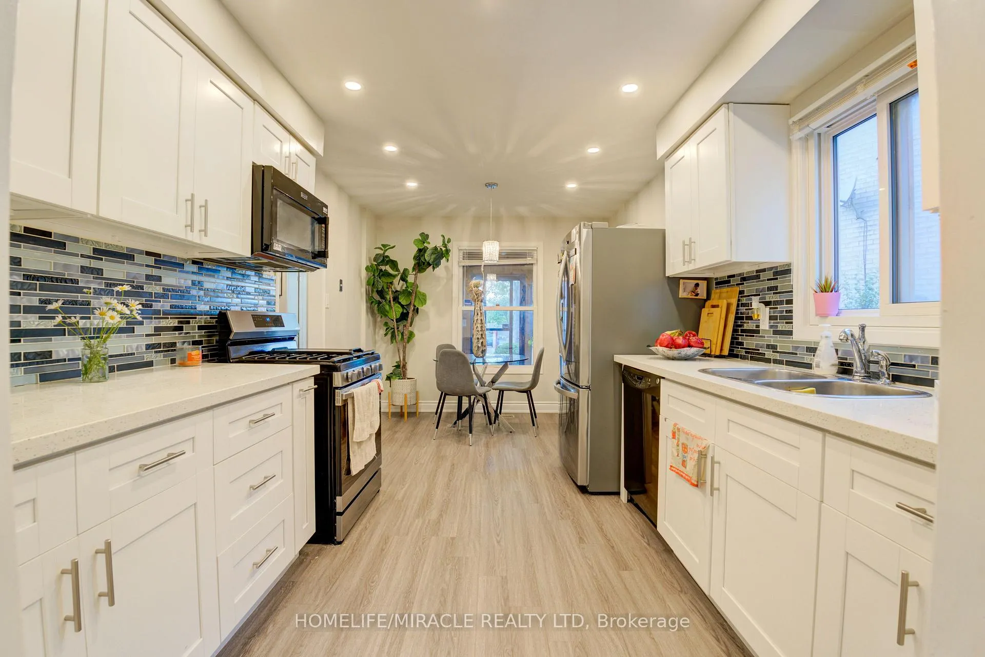 Photo 12 of 22 Kesteven Crescent, Brampton, Fletcher's Creek South — HOMEH