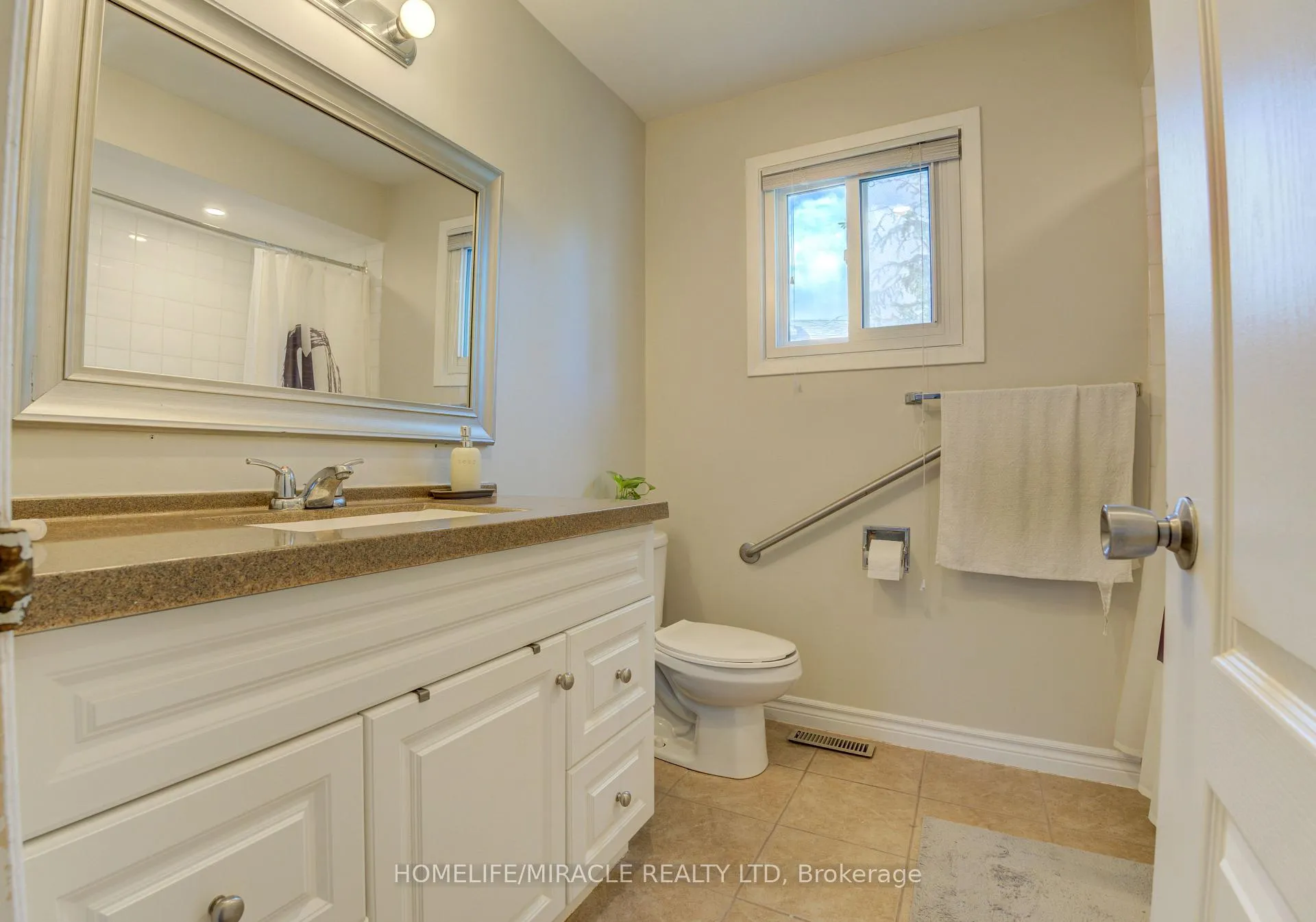 Photo 20 of 22 Kesteven Crescent, Brampton, Fletcher's Creek South — HOMEH