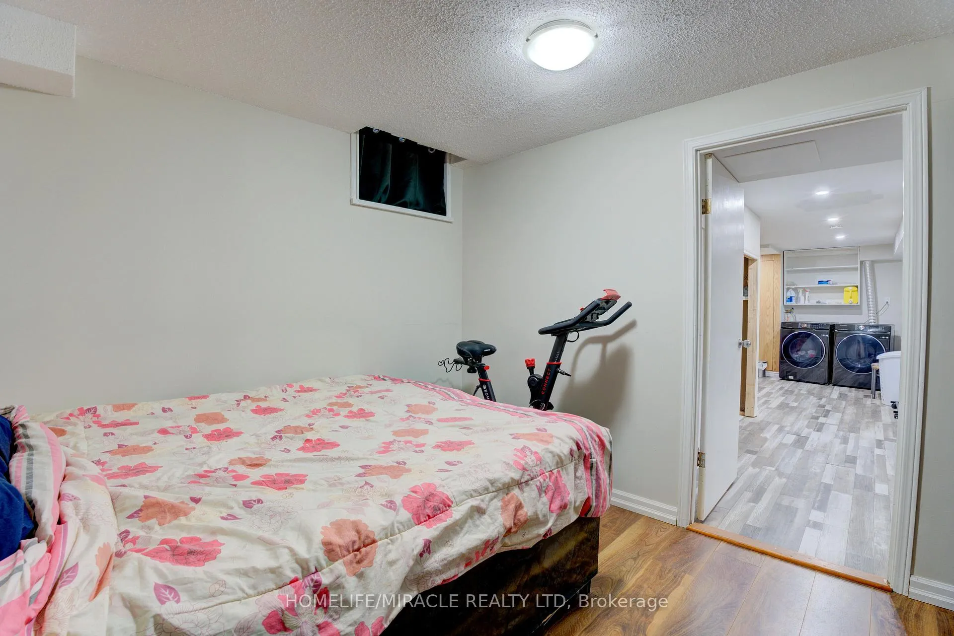 Photo 25 of 22 Kesteven Crescent, Brampton, Fletcher's Creek South — HOMEH