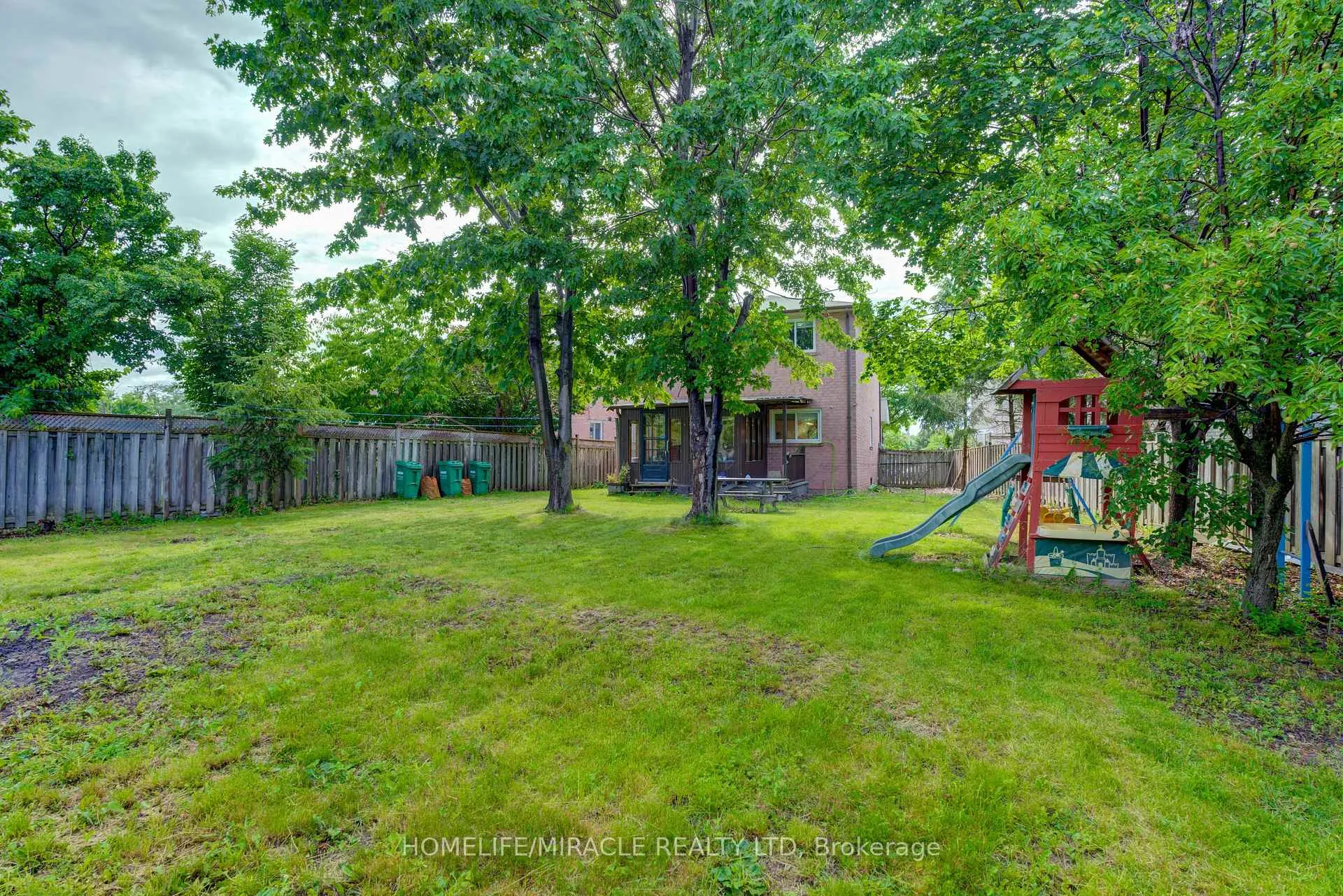 Photo 31 of 22 Kesteven Crescent, Brampton, Fletcher's Creek South — HOMEH