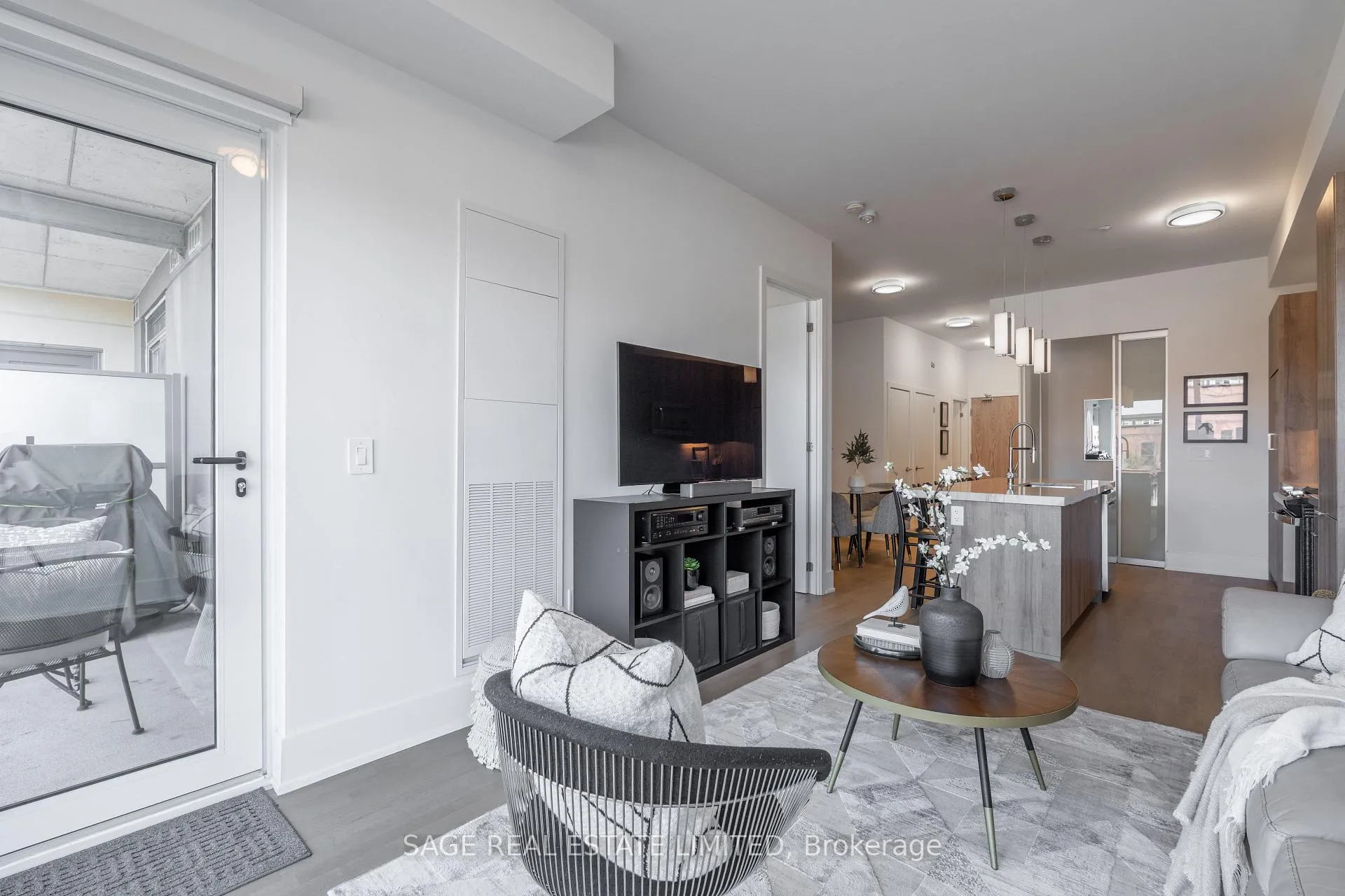 Photo 11 of Unit 405, 495 Logan Avenue, Toronto, North Riverdale — HOMEH