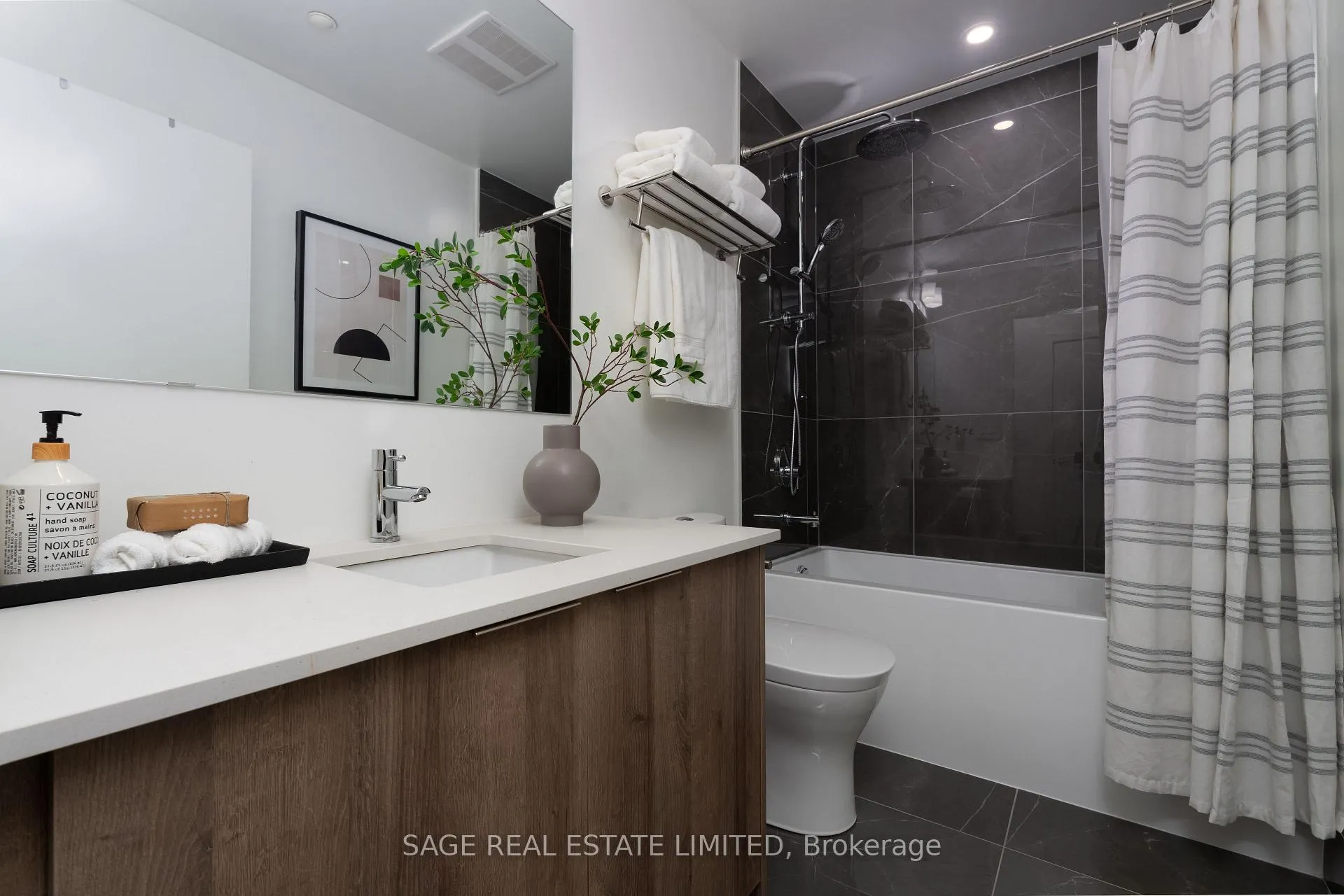 Photo 15 of Unit 405, 495 Logan Avenue, Toronto, North Riverdale — HOMEH