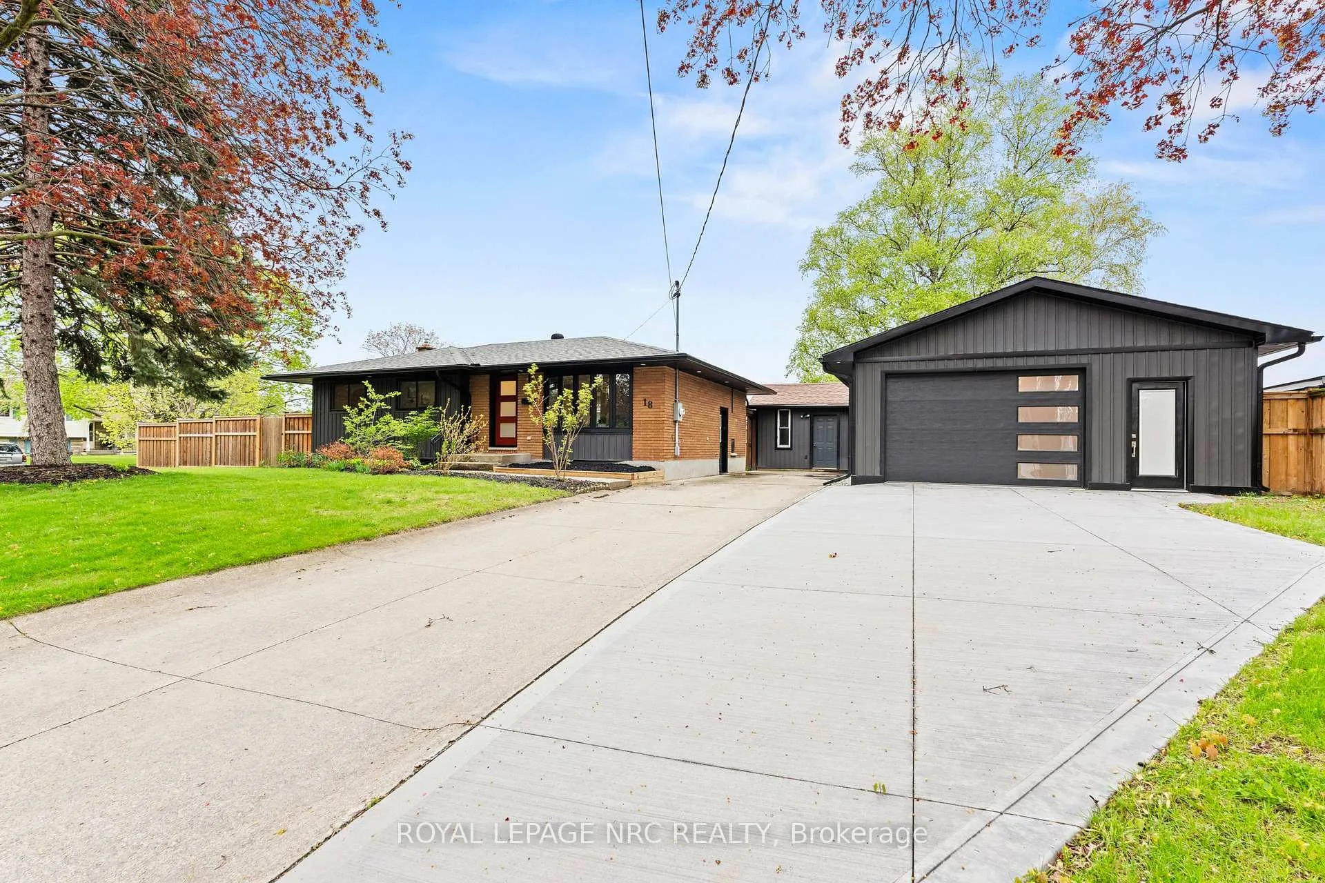 Photo 1 of 18 Island Road, St. Catharines, Carlton/Bunting — HOMEH