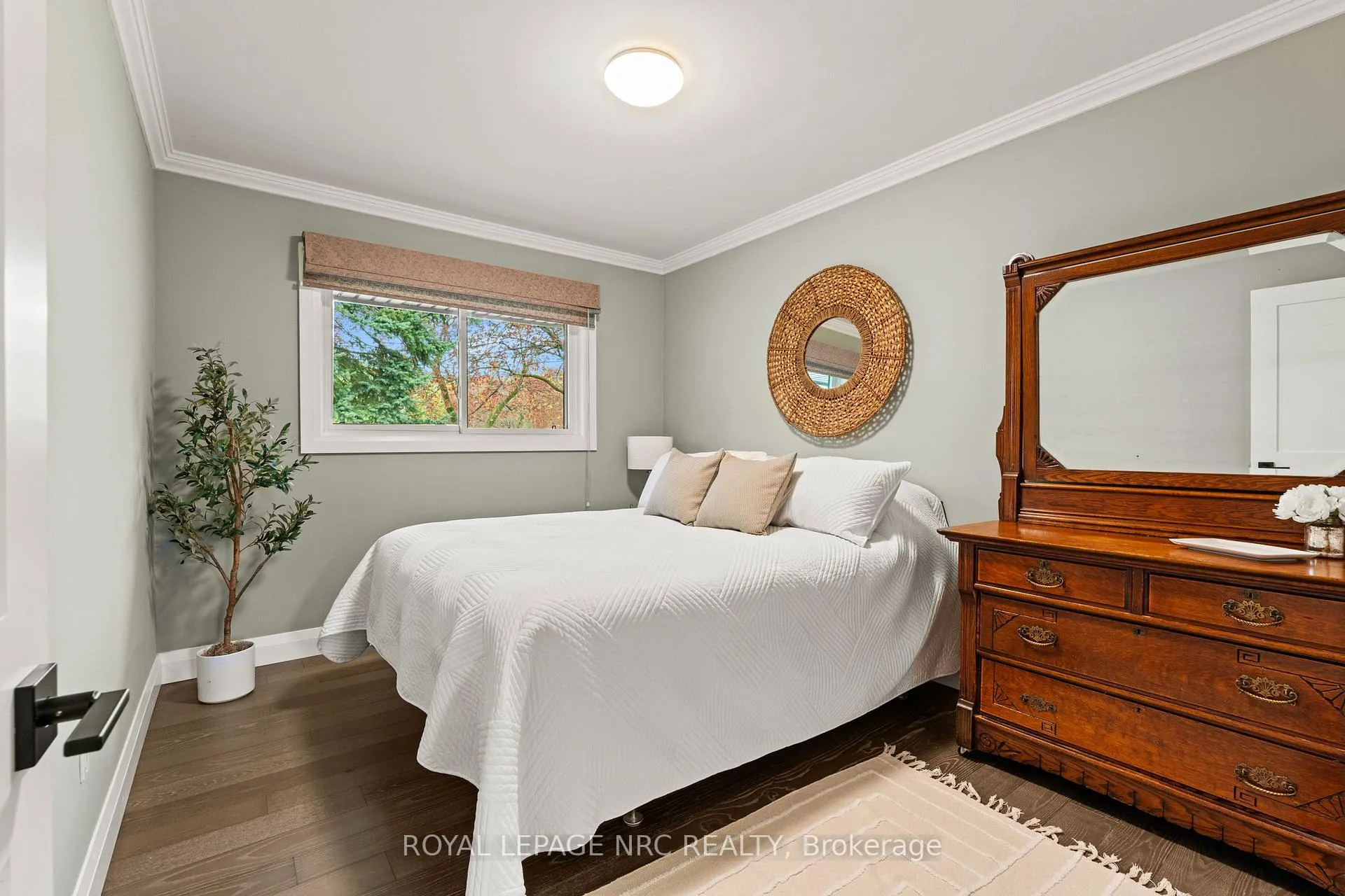 Photo 17 of 18 Island Road, St. Catharines, Carlton/Bunting — HOMEH