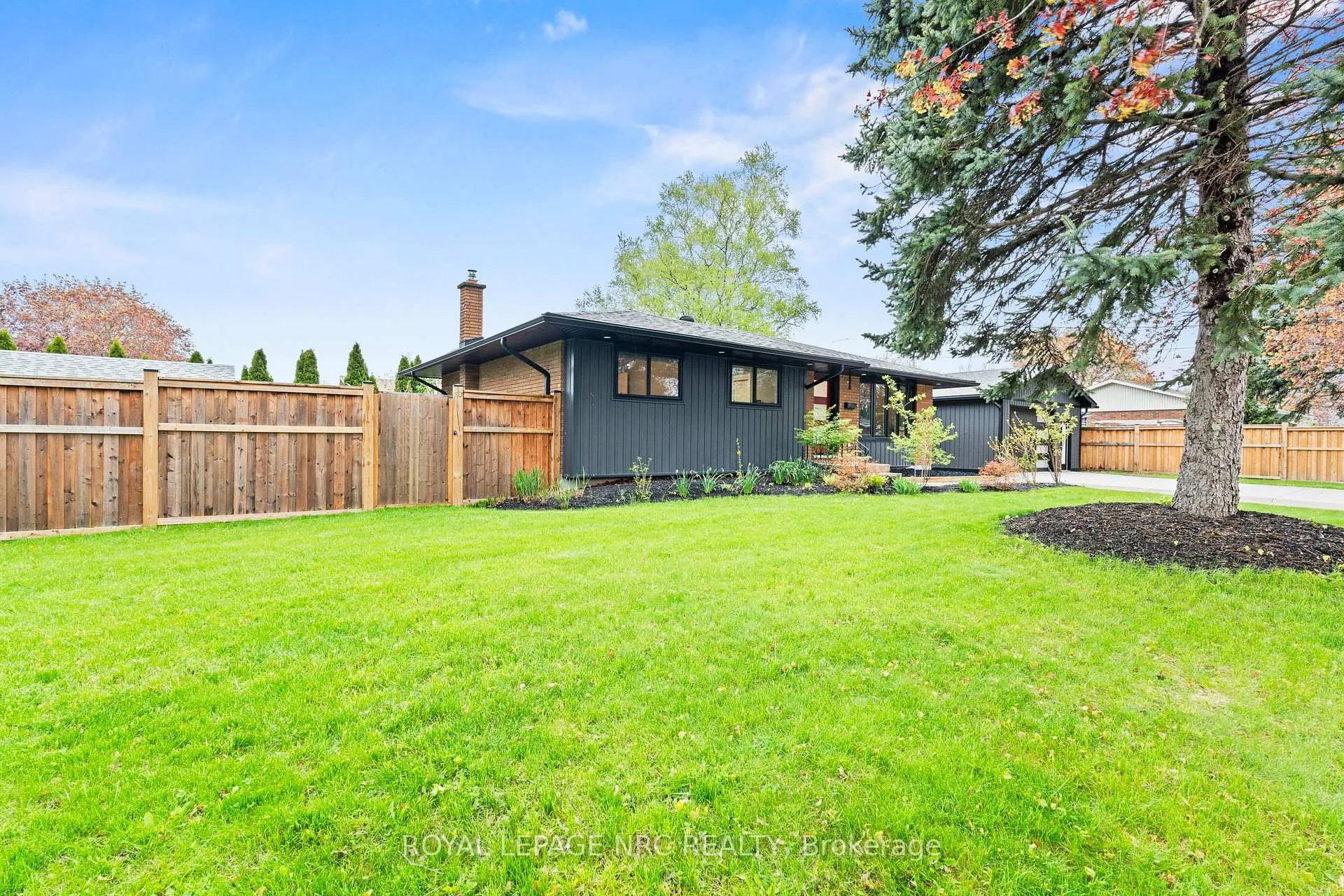 Photo 37 of 18 Island Road, St. Catharines, Carlton/Bunting — HOMEH