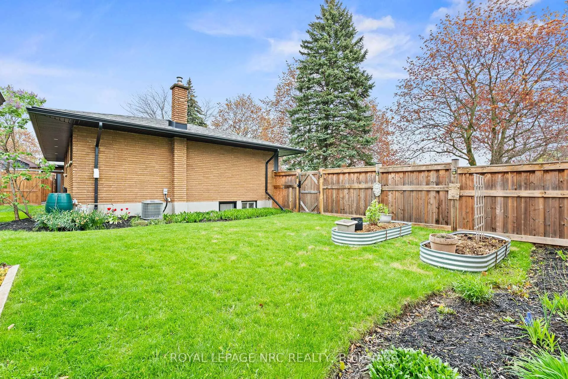 Photo 48 of 18 Island Road, St. Catharines, Carlton/Bunting — HOMEH