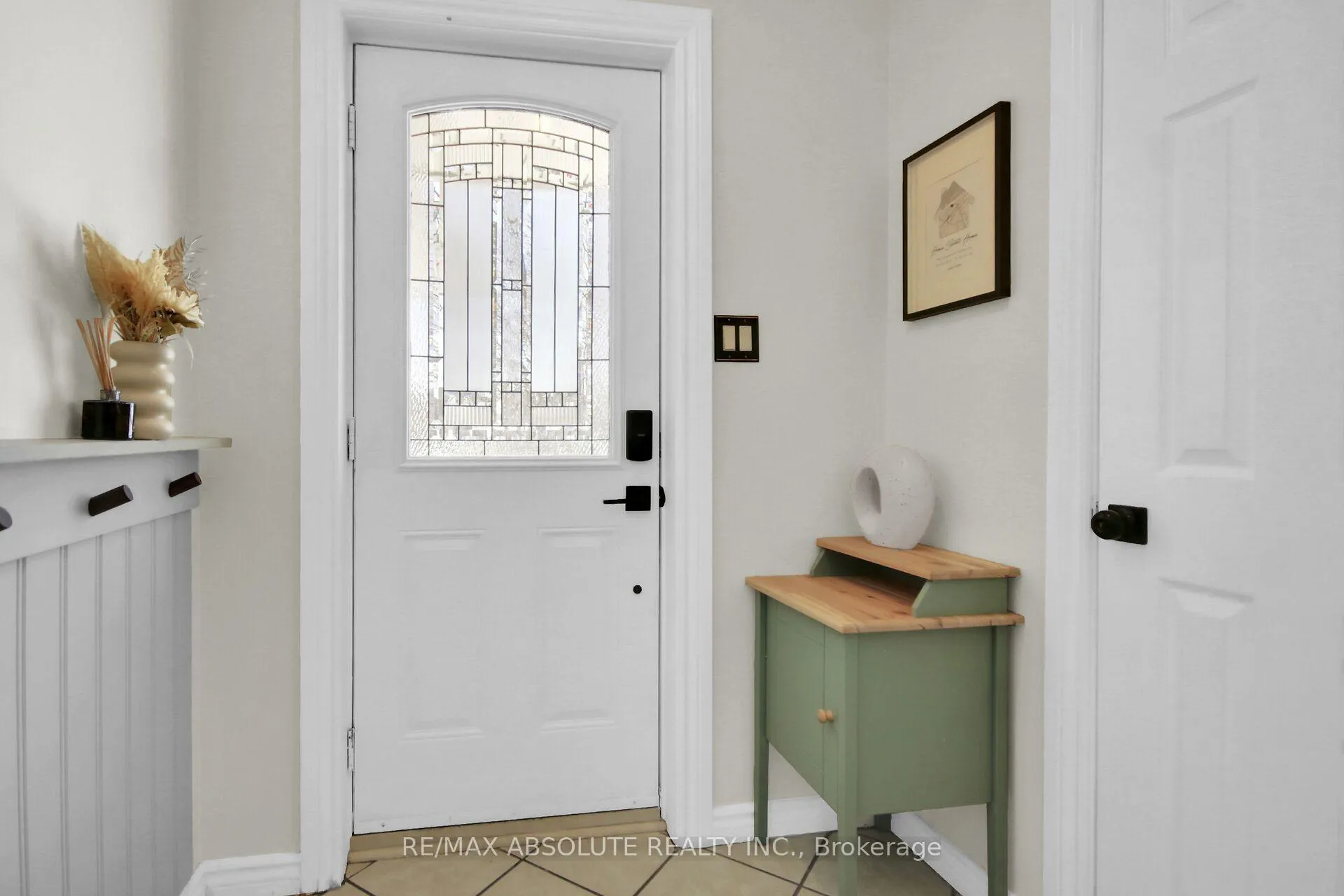 Photo 2 of 294 Turnstone Court, Ottawa, Chatelaine Village — HOMEH