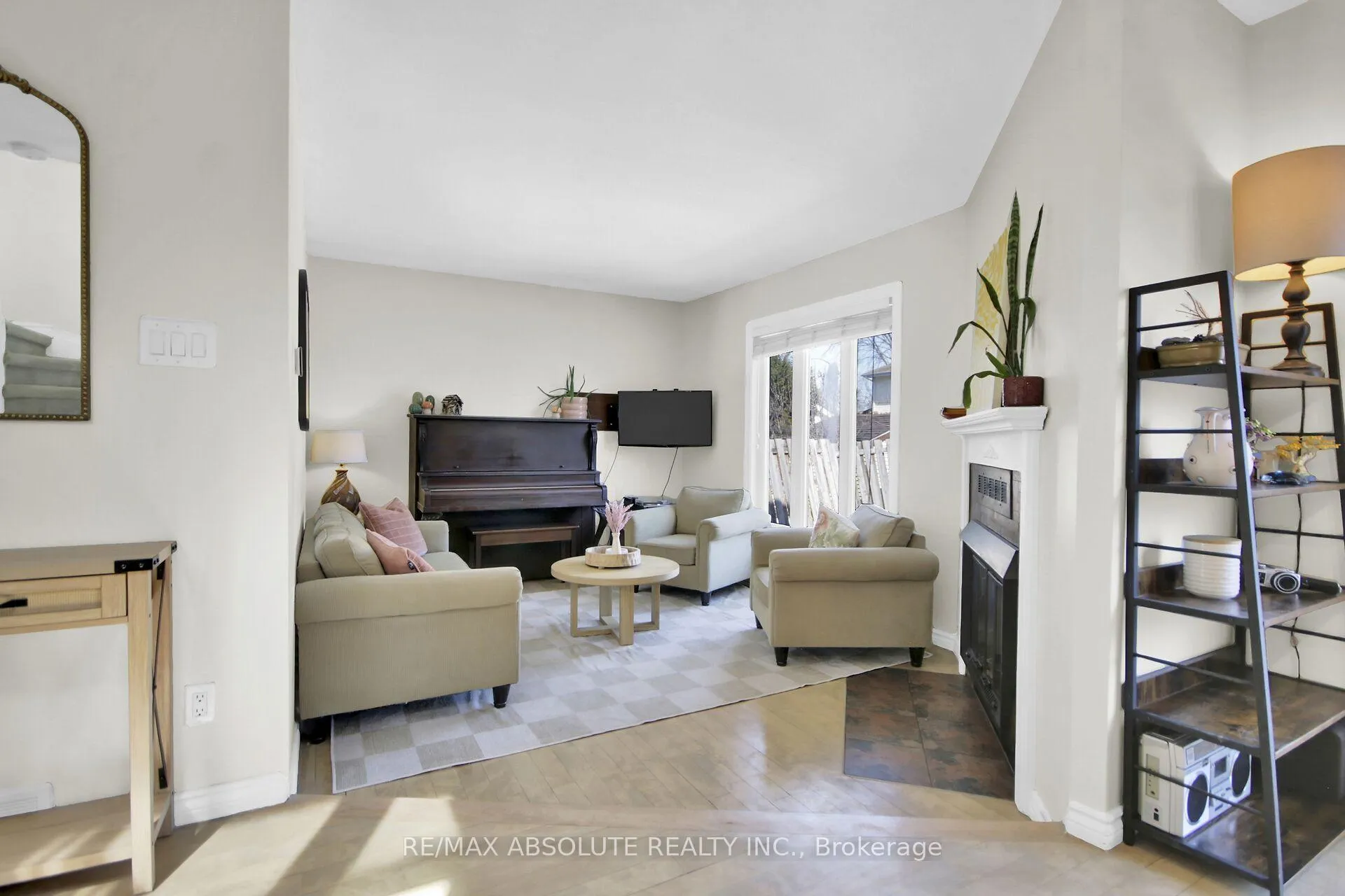Photo 11 of 294 Turnstone Court, Ottawa, Chatelaine Village — HOMEH