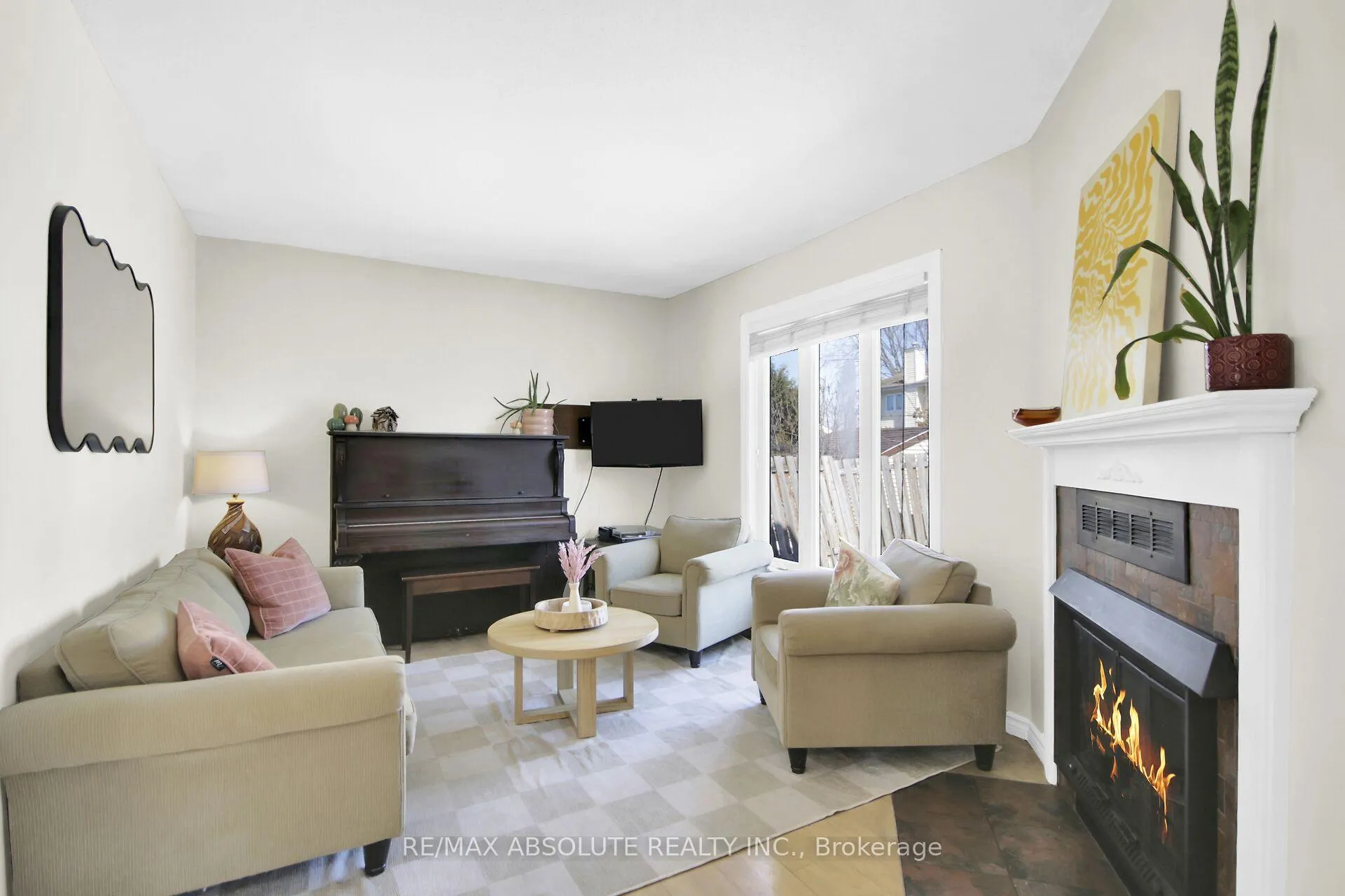Photo 12 of 294 Turnstone Court, Ottawa, Chatelaine Village — HOMEH