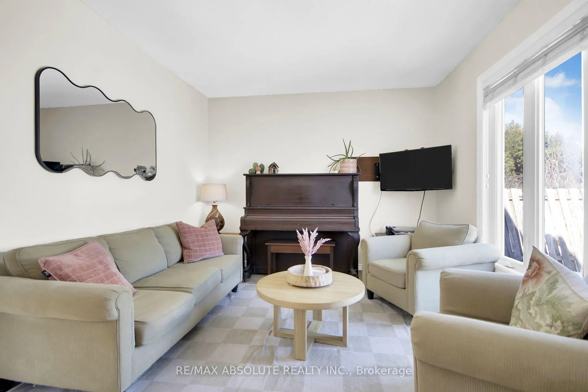 Photo 13 of 294 Turnstone Court, Ottawa, Chatelaine Village — HOMEH