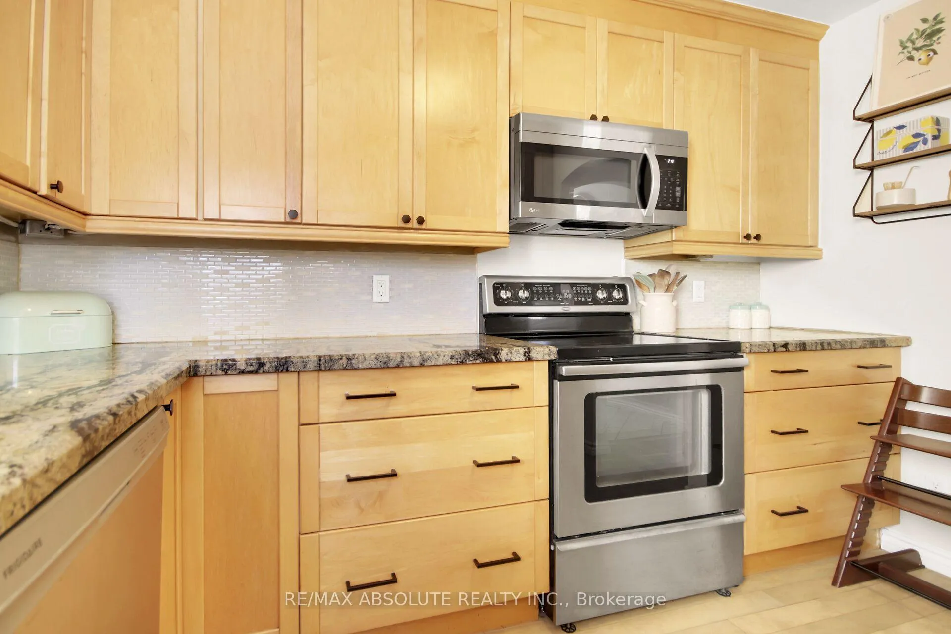 Photo 21 of 294 Turnstone Court, Ottawa, Chatelaine Village — HOMEH