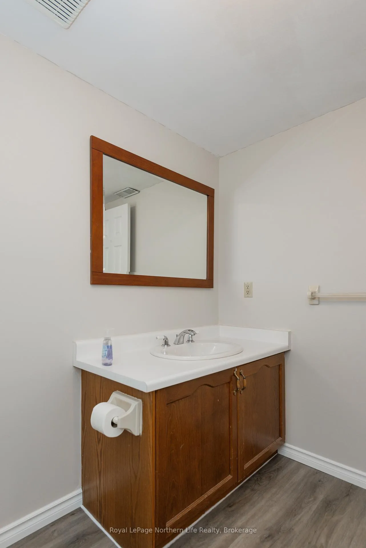 Photo 31 of 57 Nancy Drive, North Bay, College Heights — HOMEH