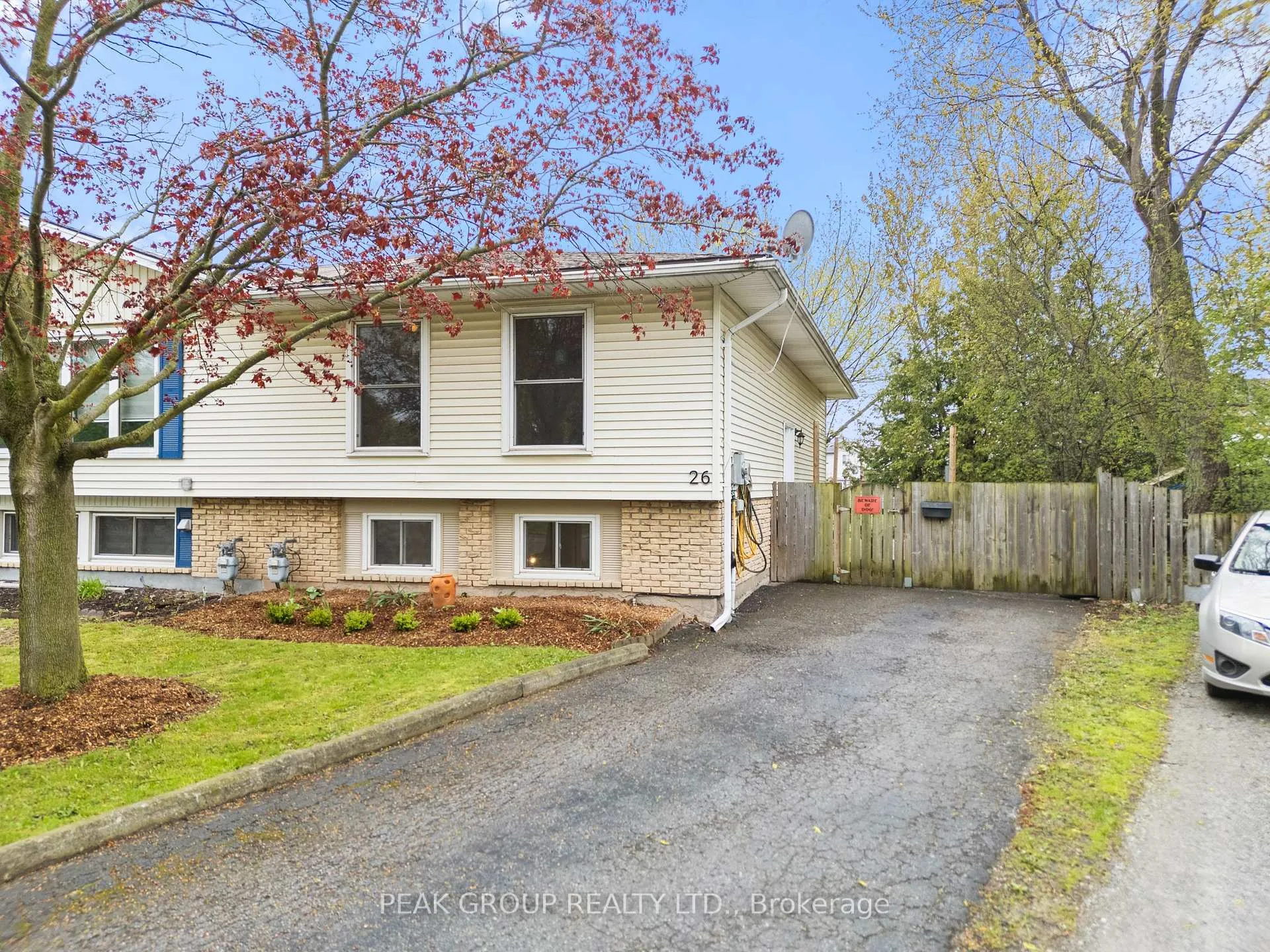 Photo 1 of 26 Tara Crescent, Thorold, Confederation Heights — HOMEH
