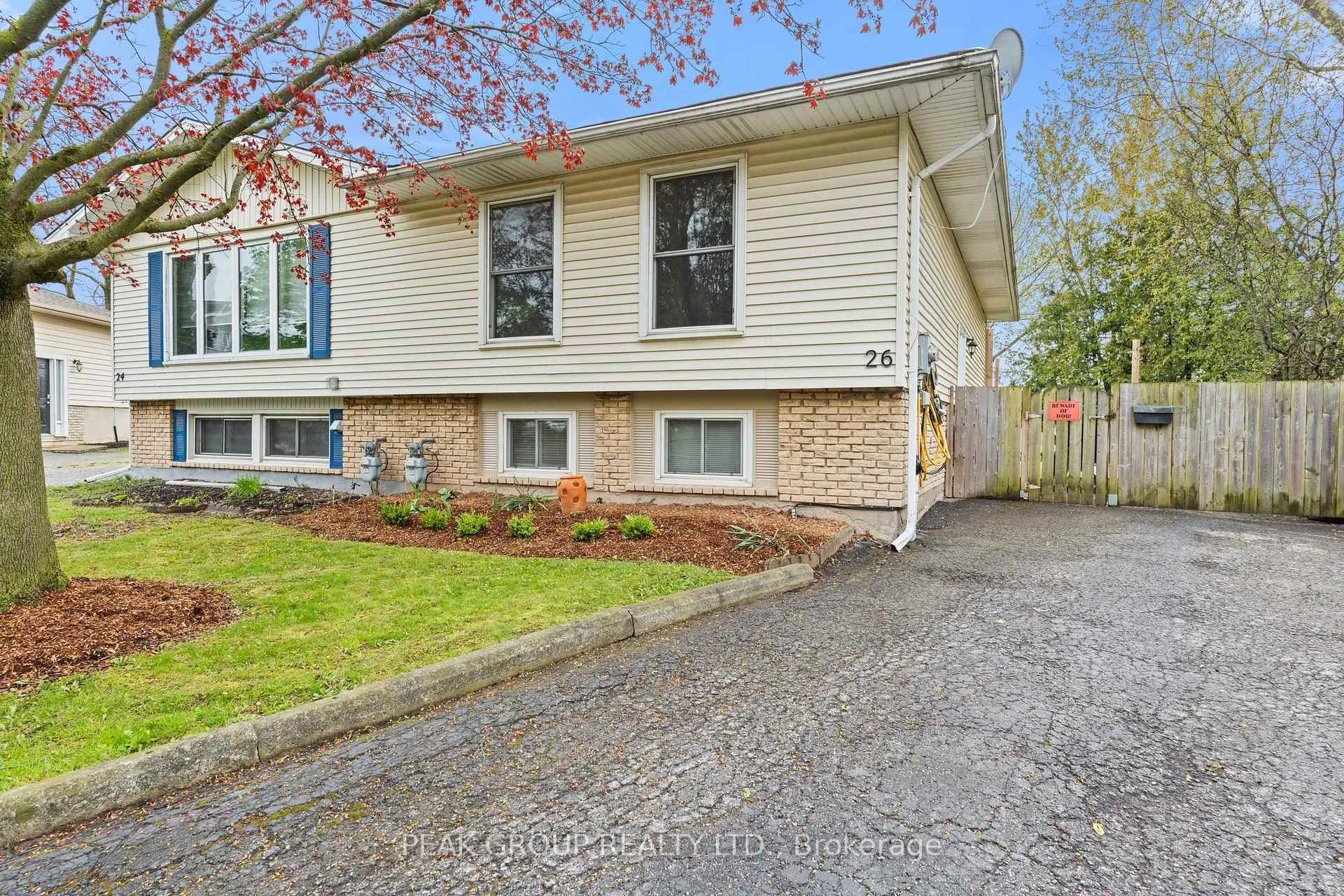 Photo 3 of 26 Tara Crescent, Thorold, Confederation Heights — HOMEH