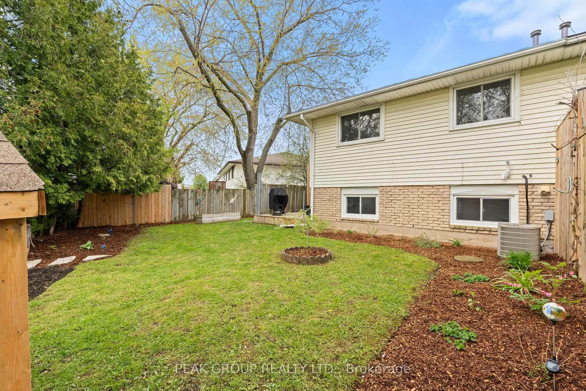Photo 29 of 26 Tara Crescent, Thorold, Confederation Heights — HOMEH
