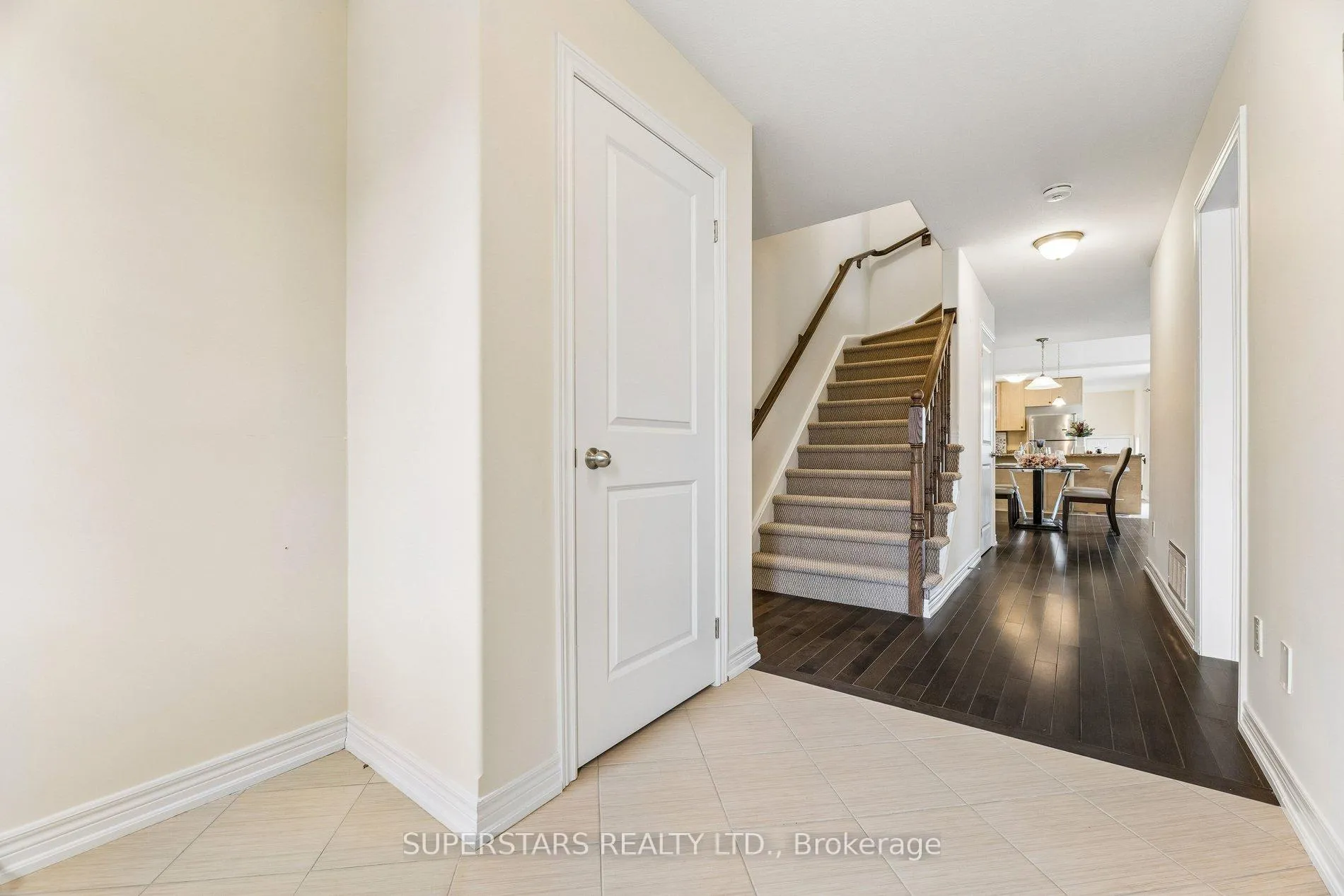 Photo 7 of 606 Haylock Gardens, Peterborough, Northcrest Ward 5 — HOMEH