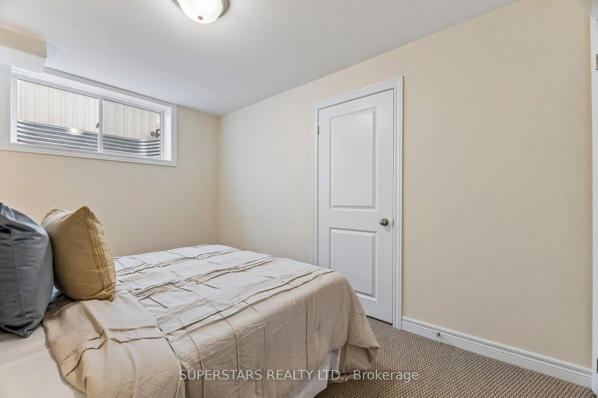 Photo 26 of 606 Haylock Gardens, Peterborough, Northcrest Ward 5 — HOMEH