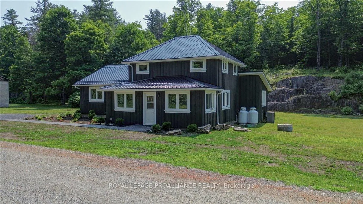 Photo 2 of 1040 Snider Road, North Frontenac, Frontenac North — HOMEH