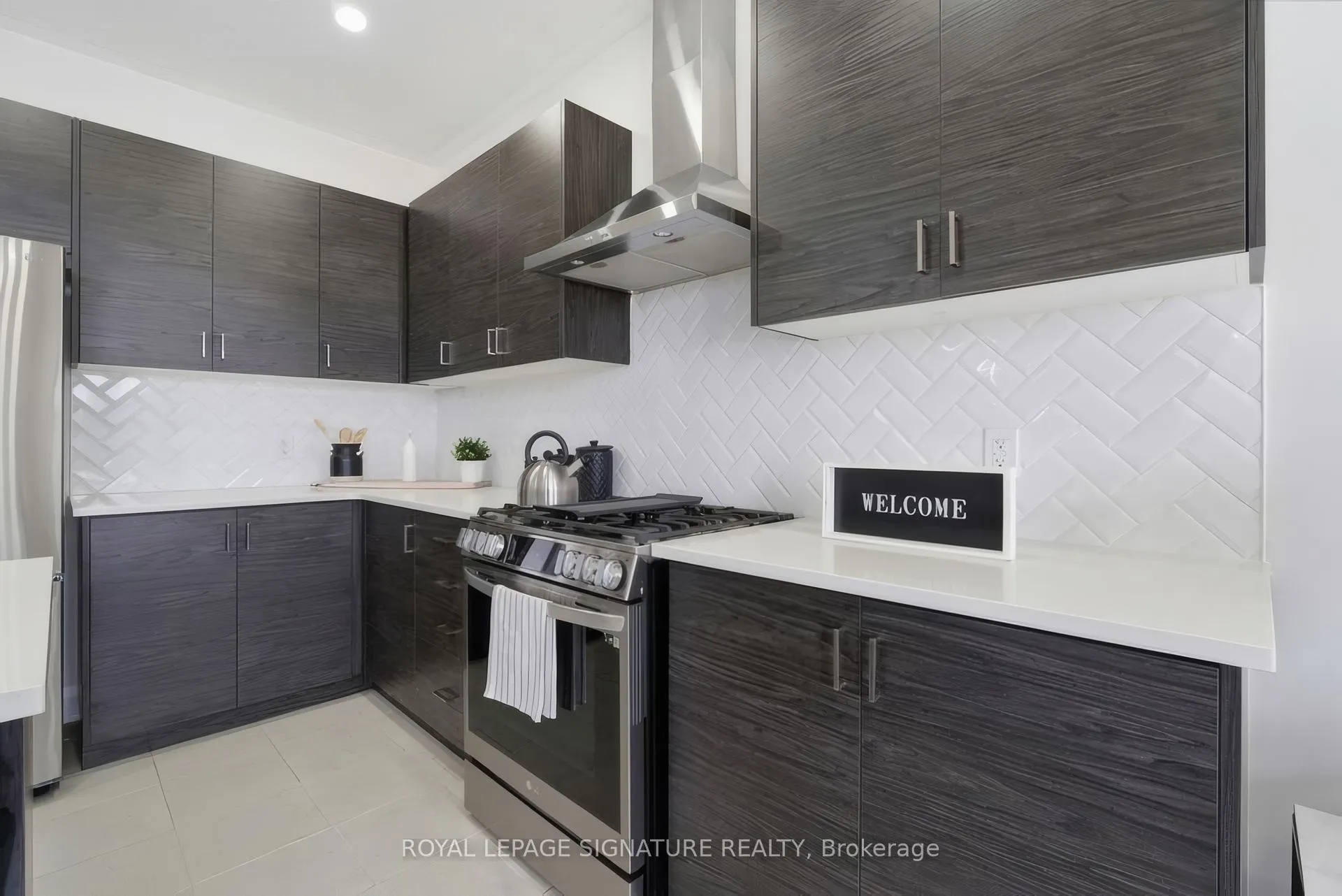 Photo 6 of 512 Nathalie Crescent, Kitchener — HOMEH