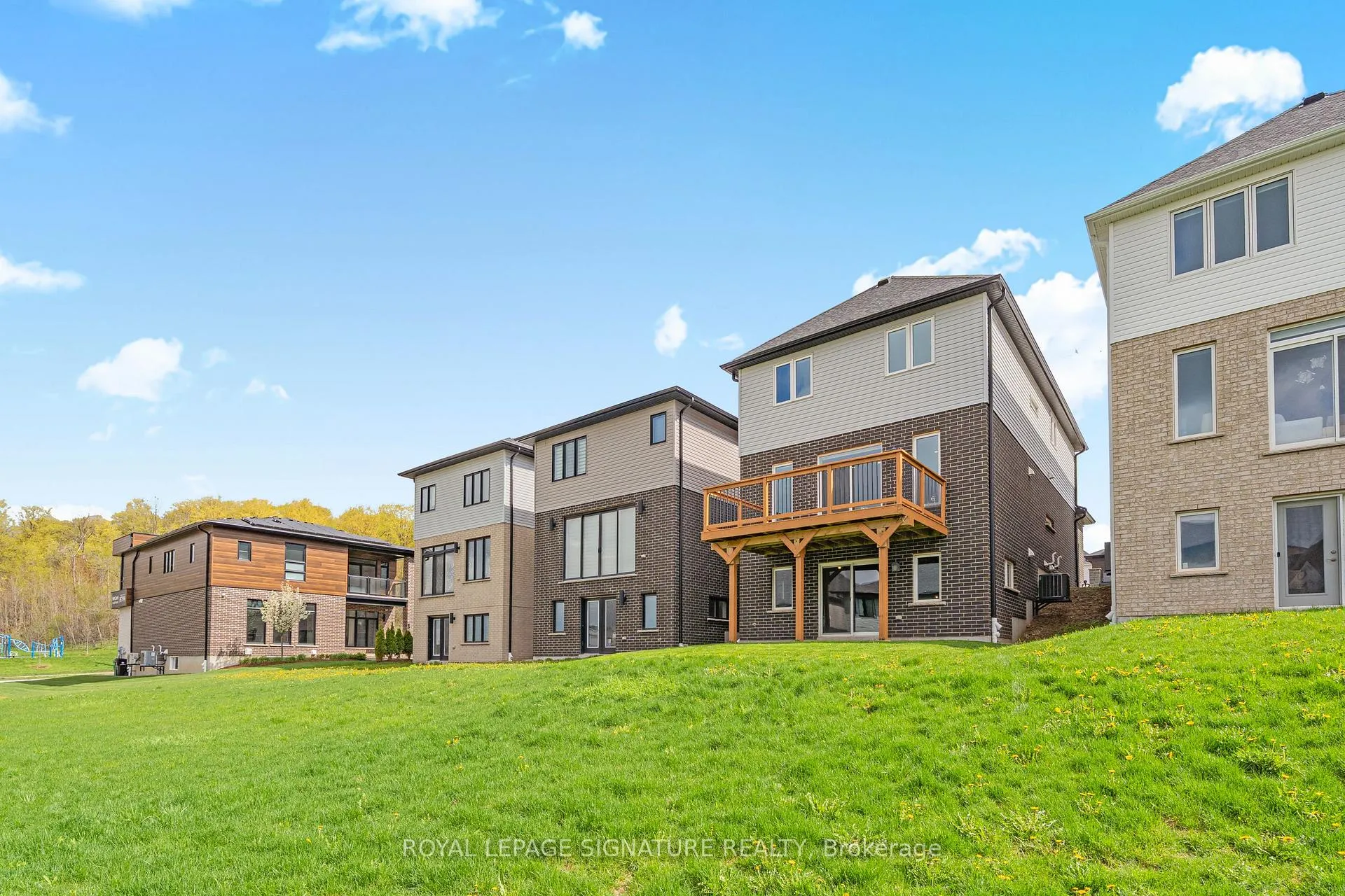 Photo 39 of 512 Nathalie Crescent, Kitchener — HOMEH