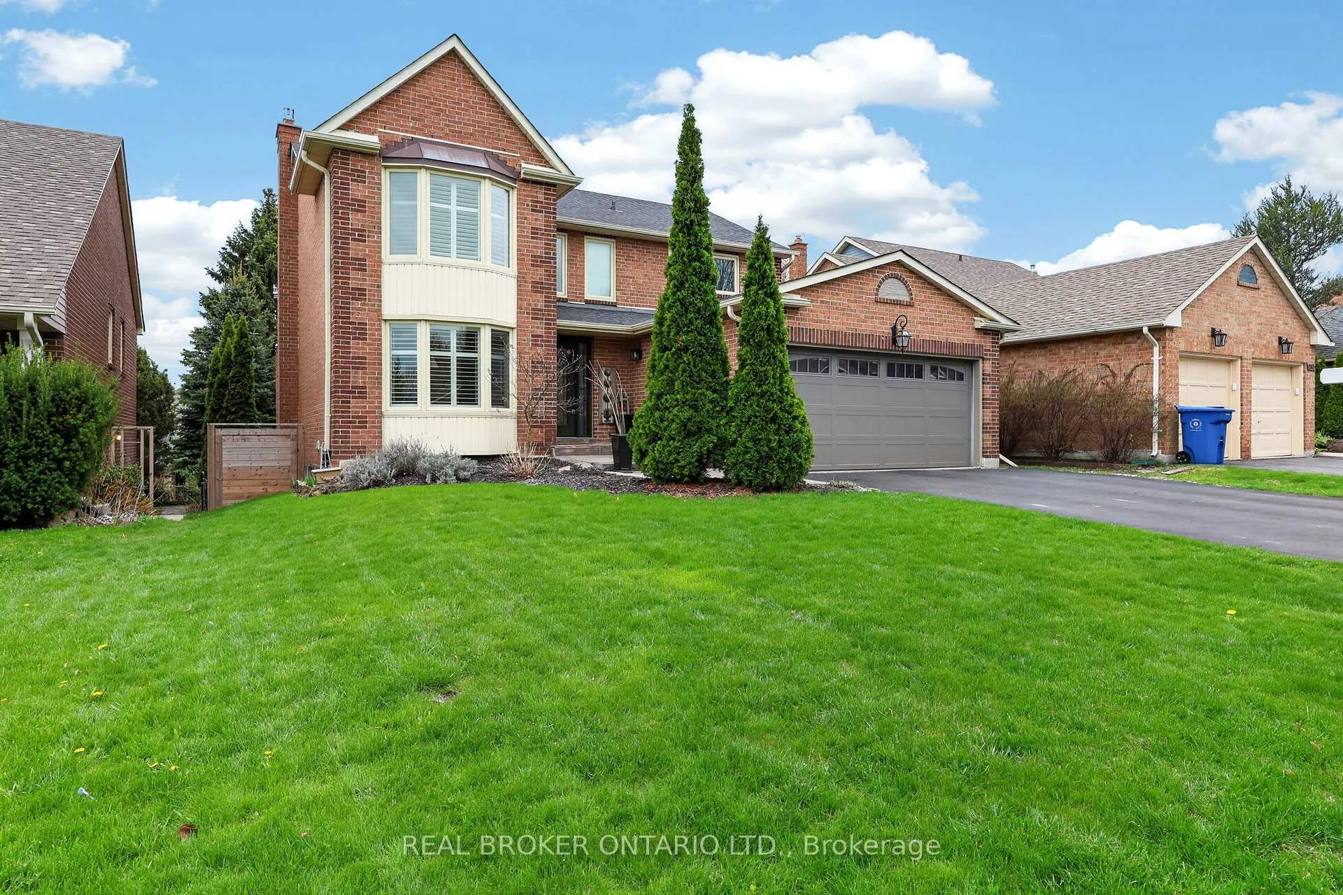 Photo 2 of 267 John Bowser Crescent, Newmarket, Glenway Estates — HOMEH