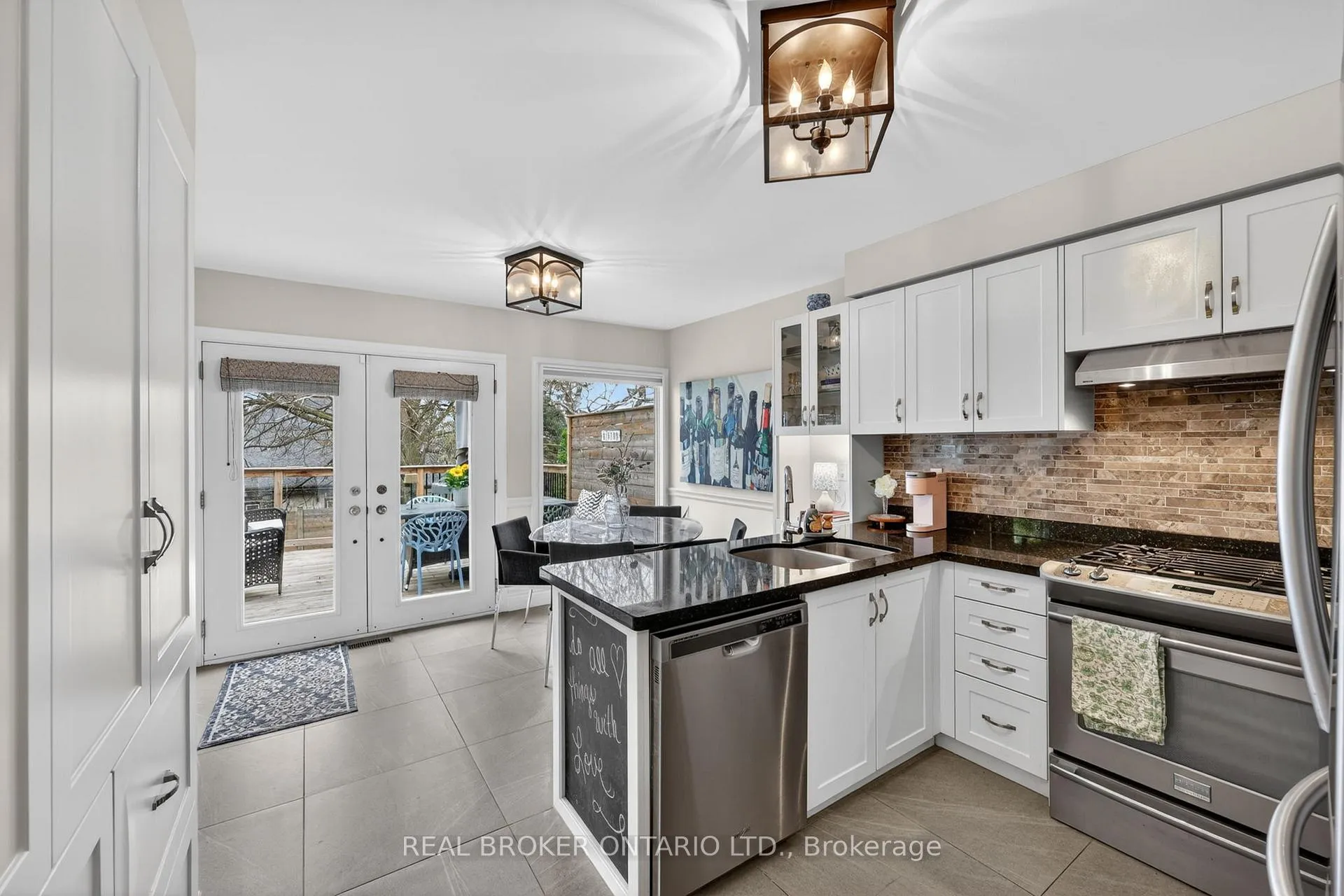Photo 7 of 267 John Bowser Crescent, Newmarket, Glenway Estates — HOMEH