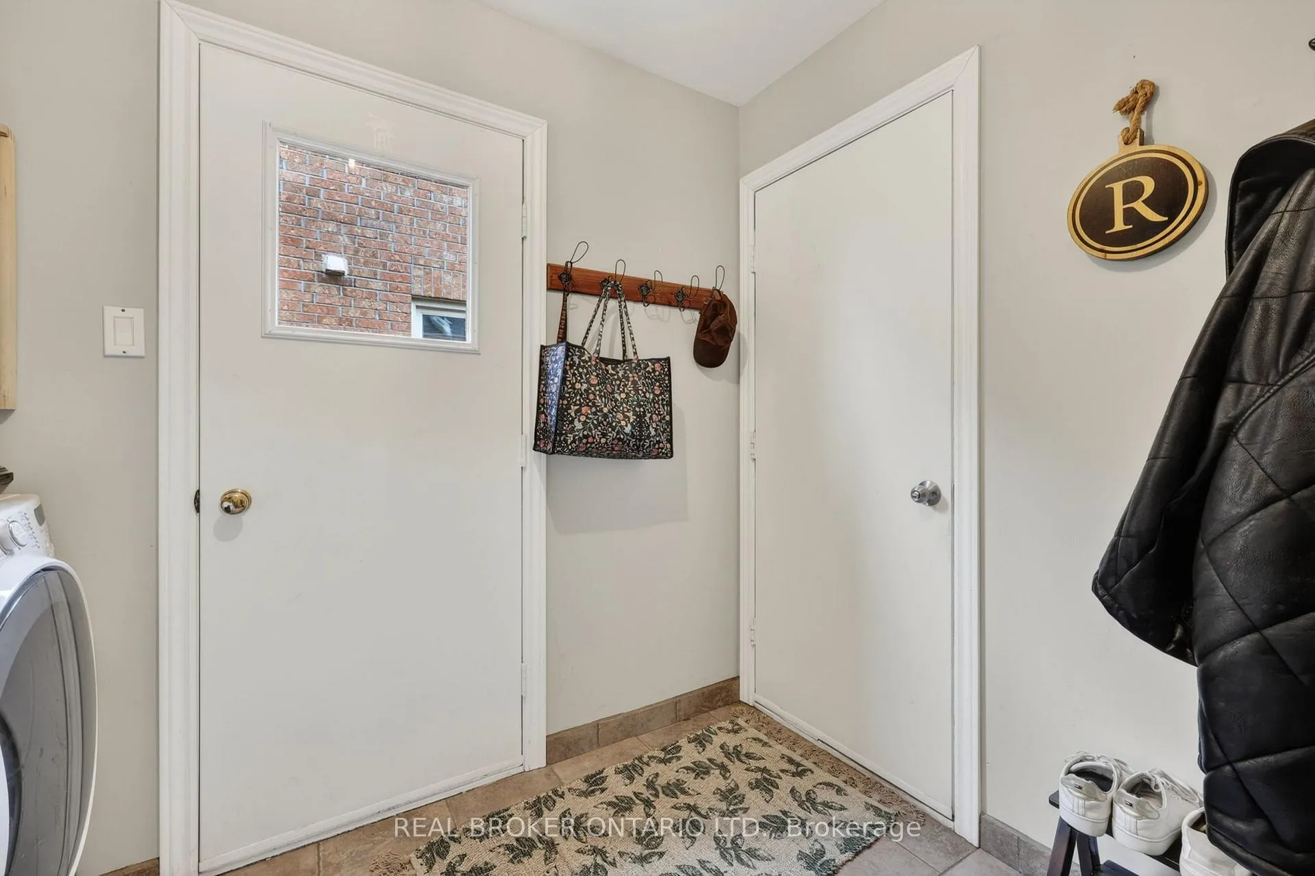 Photo 10 of 267 John Bowser Crescent, Newmarket, Glenway Estates — HOMEH