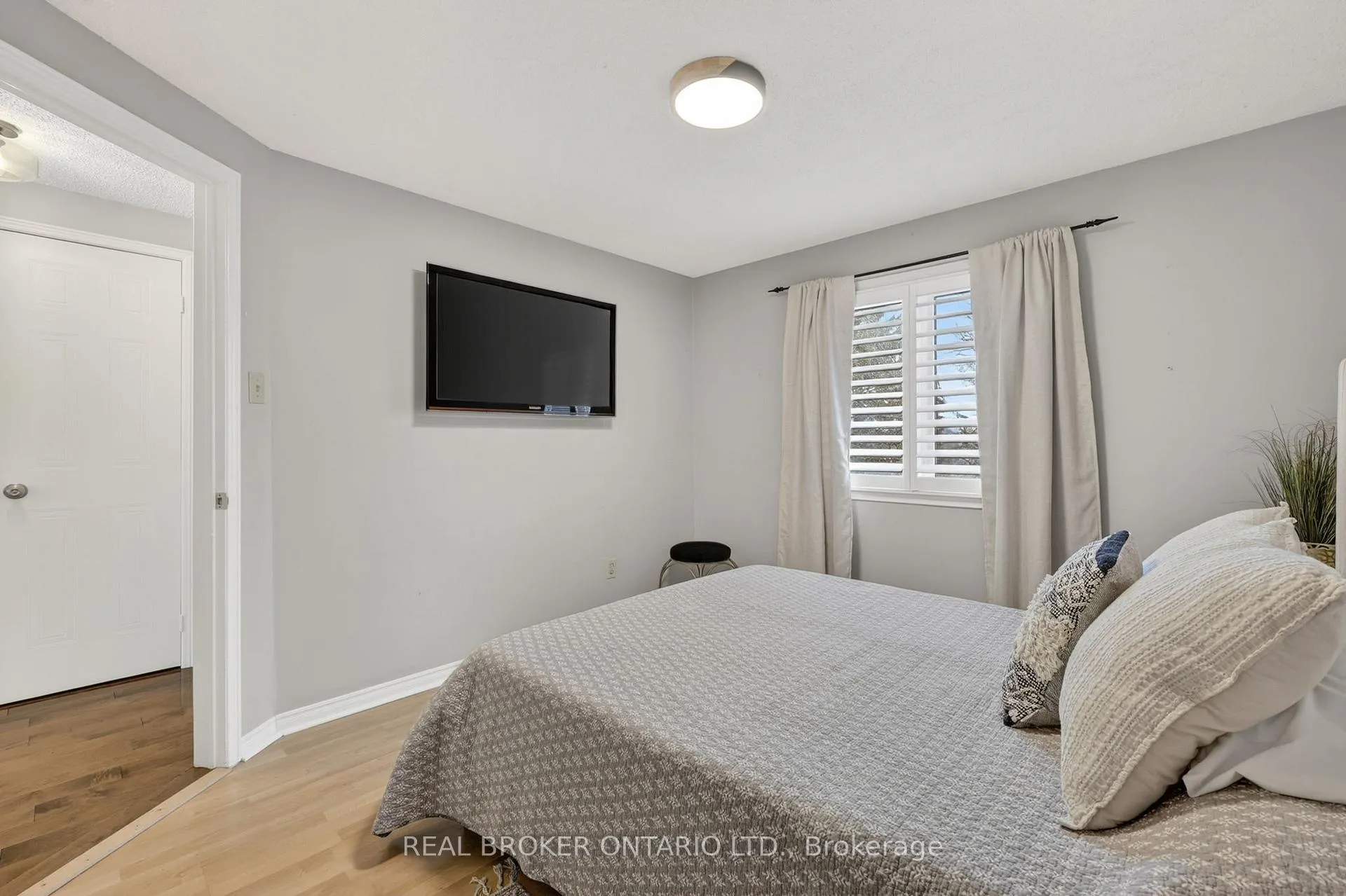Photo 25 of 267 John Bowser Crescent, Newmarket, Glenway Estates — HOMEH