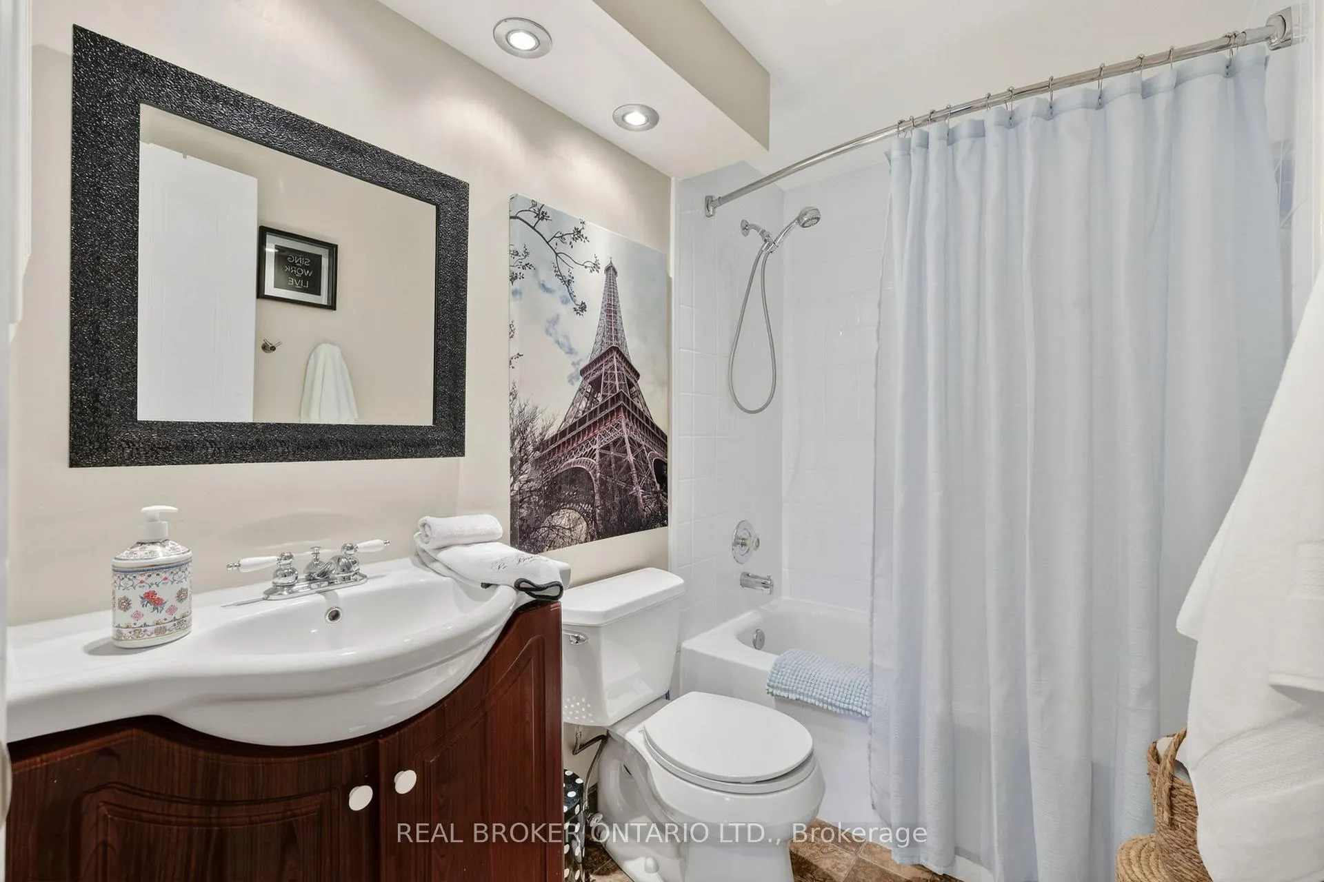 Photo 31 of 267 John Bowser Crescent, Newmarket, Glenway Estates — HOMEH