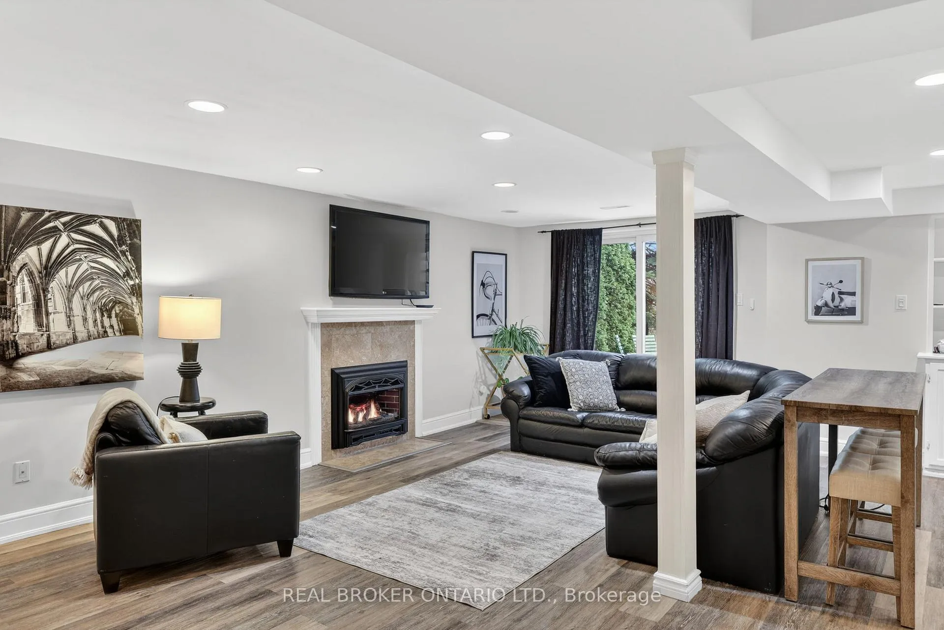 Photo 32 of 267 John Bowser Crescent, Newmarket, Glenway Estates — HOMEH