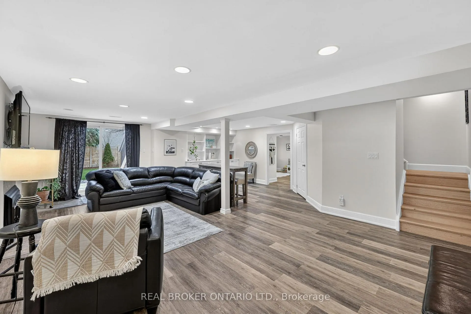 Photo 33 of 267 John Bowser Crescent, Newmarket, Glenway Estates — HOMEH