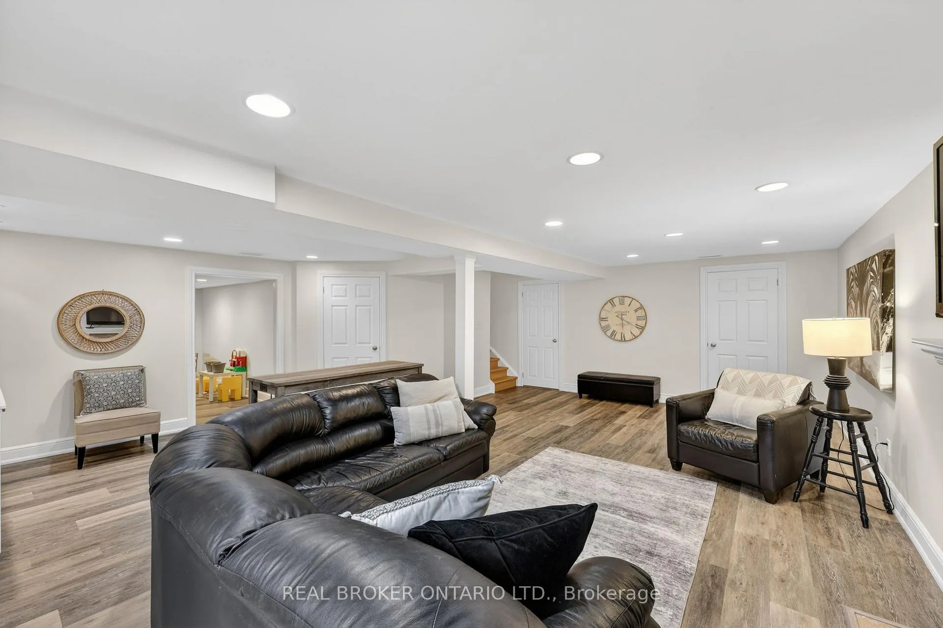 Photo 35 of 267 John Bowser Crescent, Newmarket, Glenway Estates — HOMEH