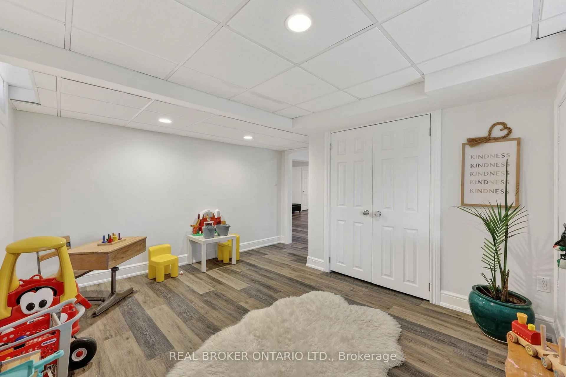Photo 39 of 267 John Bowser Crescent, Newmarket, Glenway Estates — HOMEH