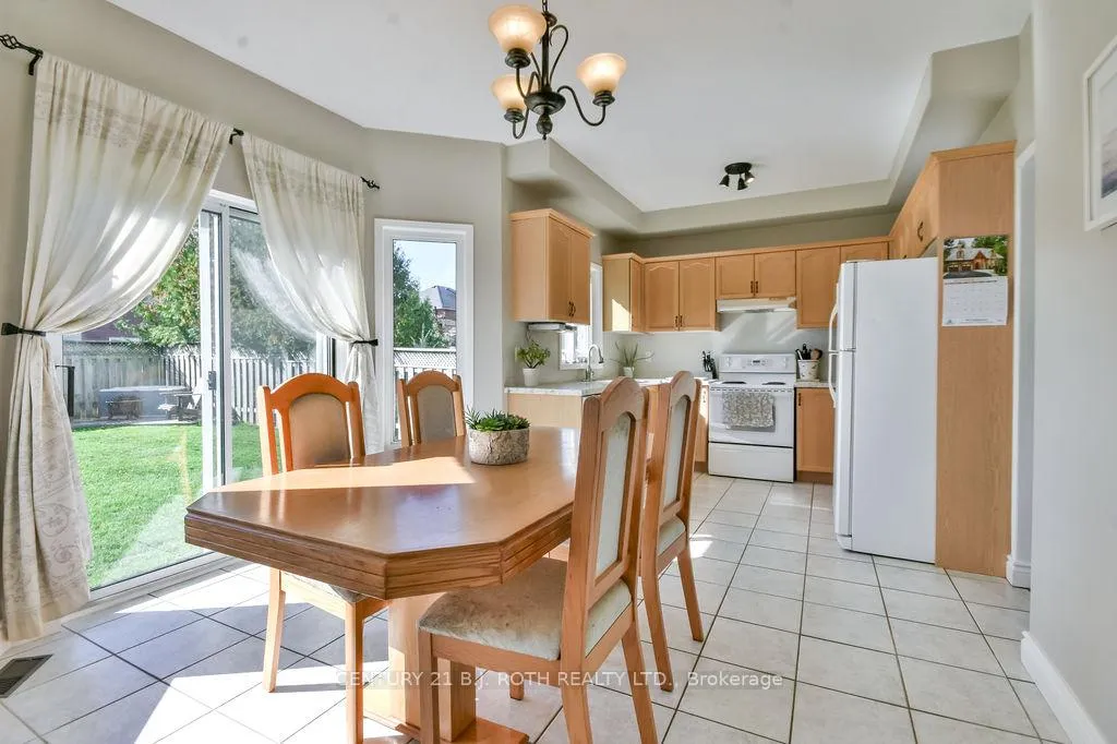 Photo 14 of 1970 Webster Boulevard, Innisfil, Alcona — HOMEH