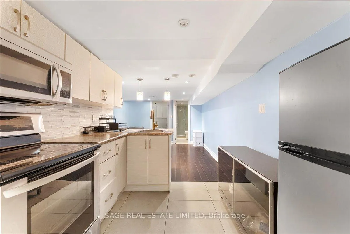 Photo 6 of Unit Lower, 207 Cedarvale Avenue, Toronto, Woodbine-Lumsden — HOMEH
