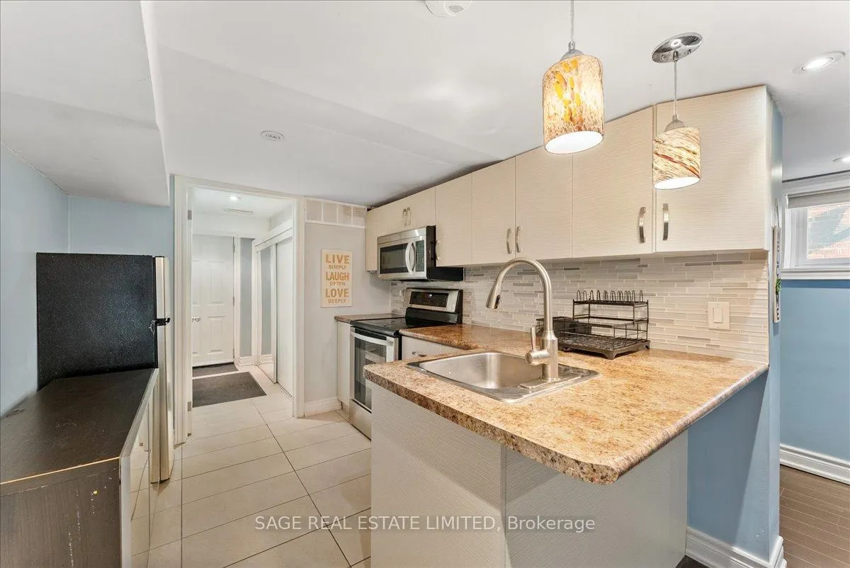 Photo 8 of Unit Lower, 207 Cedarvale Avenue, Toronto, Woodbine-Lumsden — HOMEH