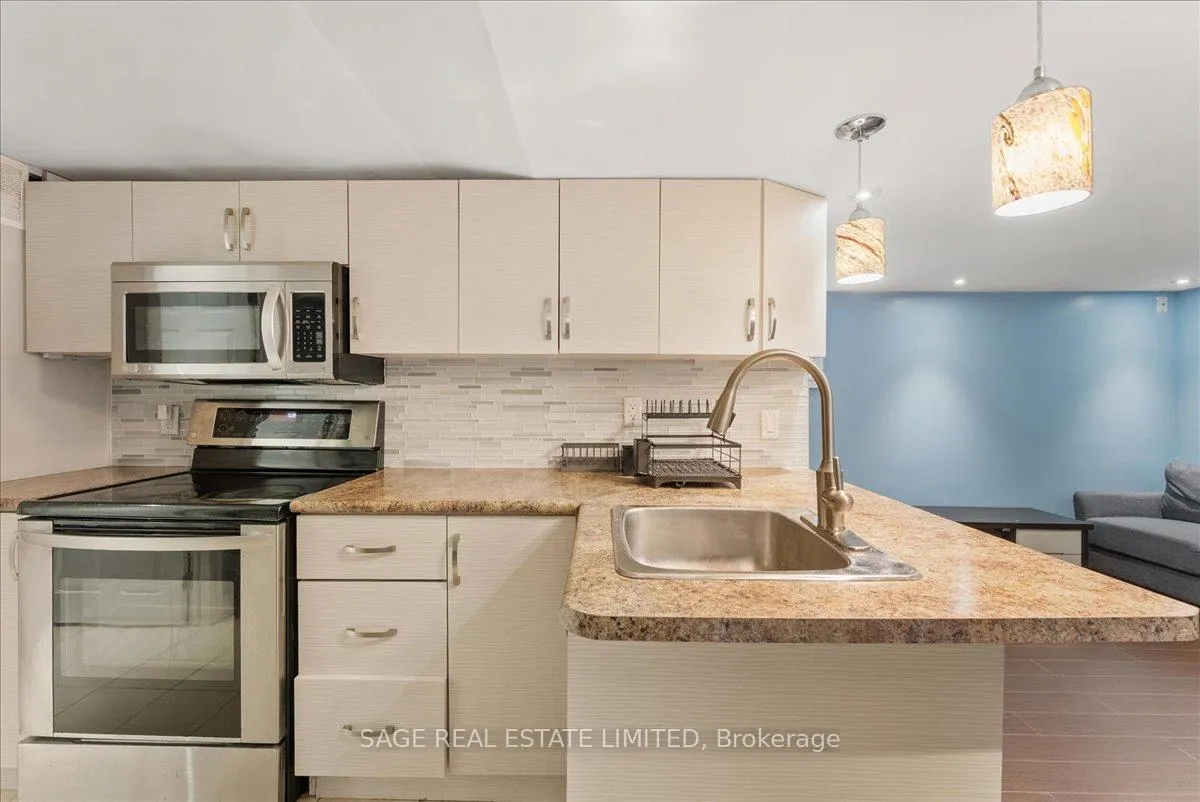 Photo 10 of Unit Lower, 207 Cedarvale Avenue, Toronto, Woodbine-Lumsden — HOMEH