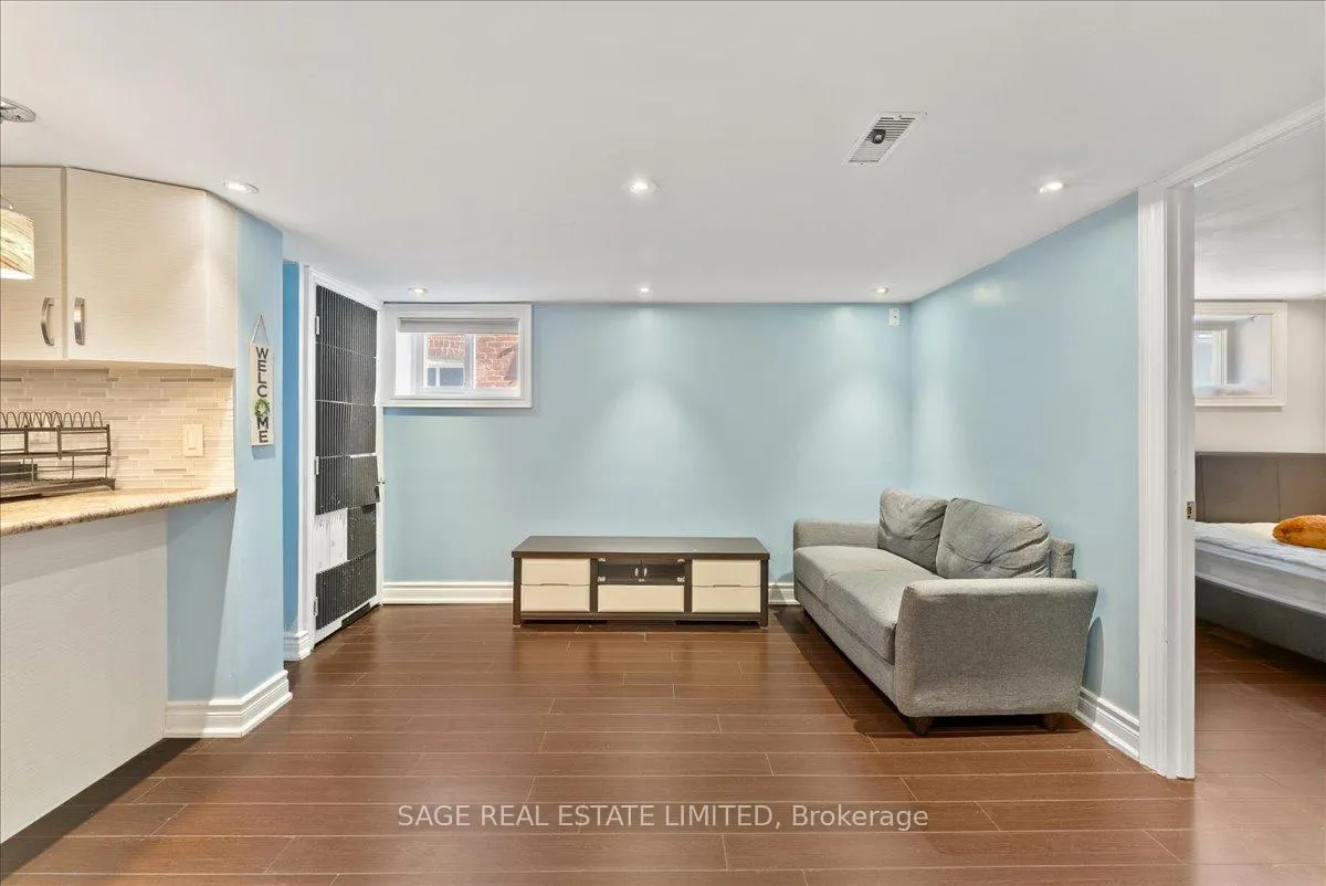 Photo 15 of Unit Lower, 207 Cedarvale Avenue, Toronto, Woodbine-Lumsden — HOMEH