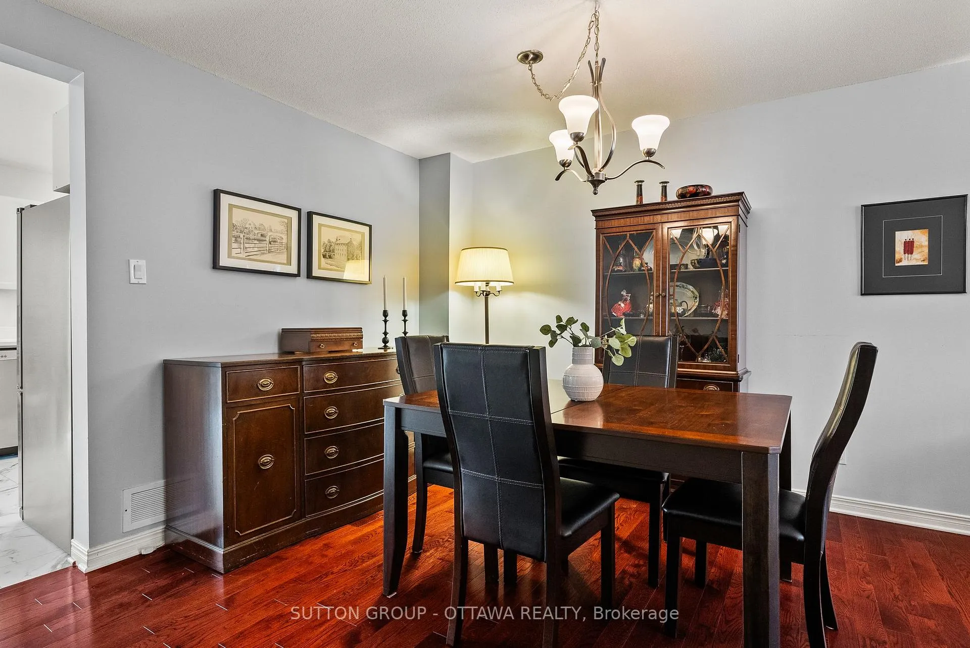 Photo 11 of 97 Corsica Private, Ottawa, Riverview Park — HOMEH