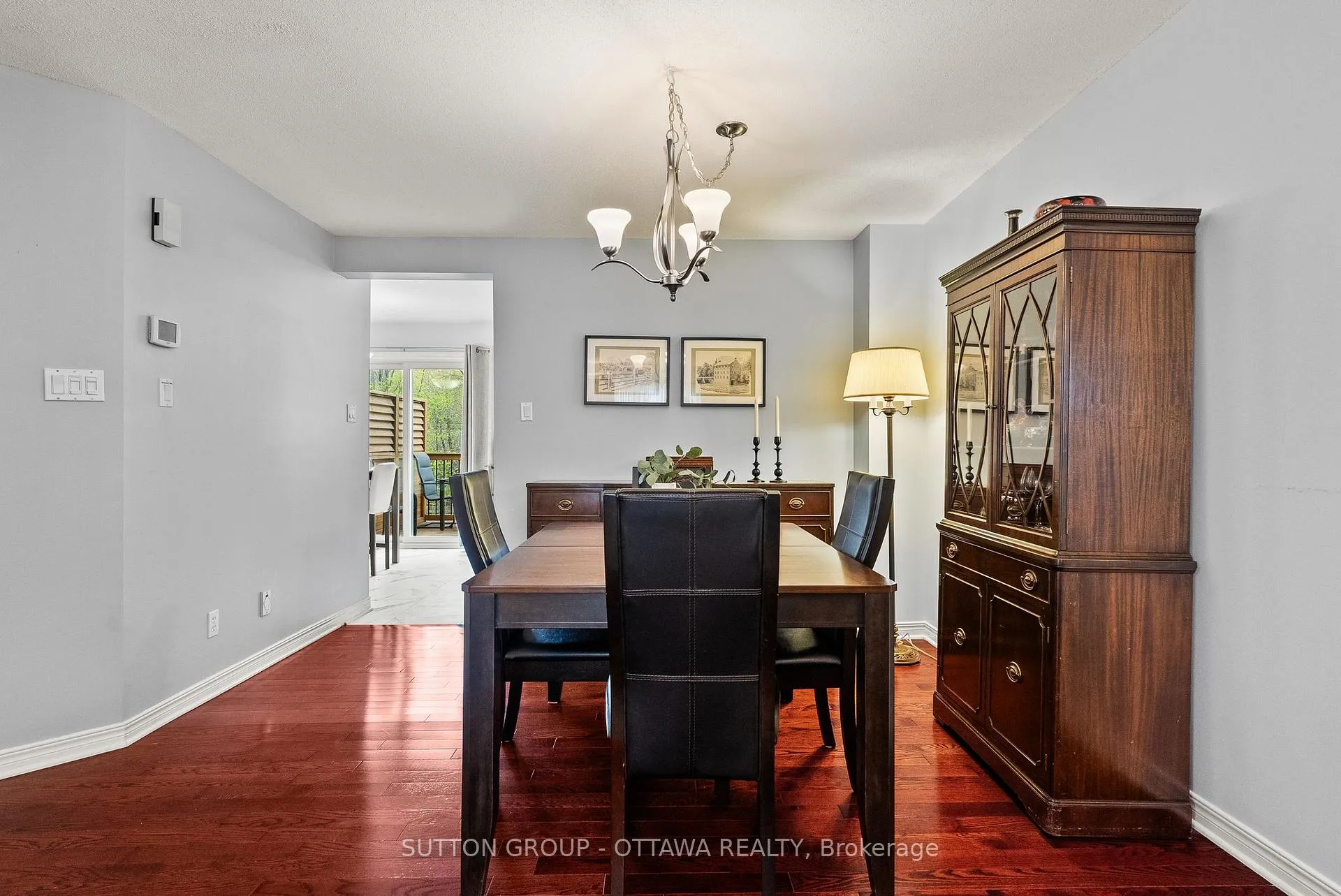 Photo 12 of 97 Corsica Private, Ottawa, Riverview Park — HOMEH