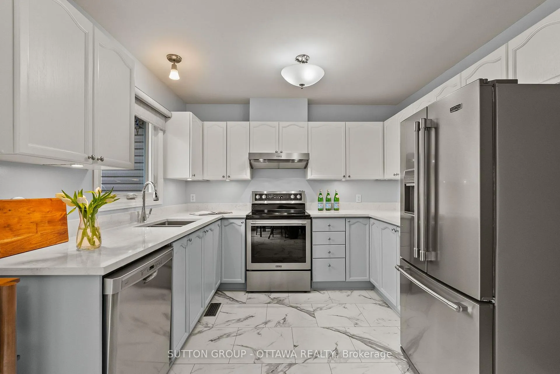Photo 14 of 97 Corsica Private, Ottawa, Riverview Park — HOMEH