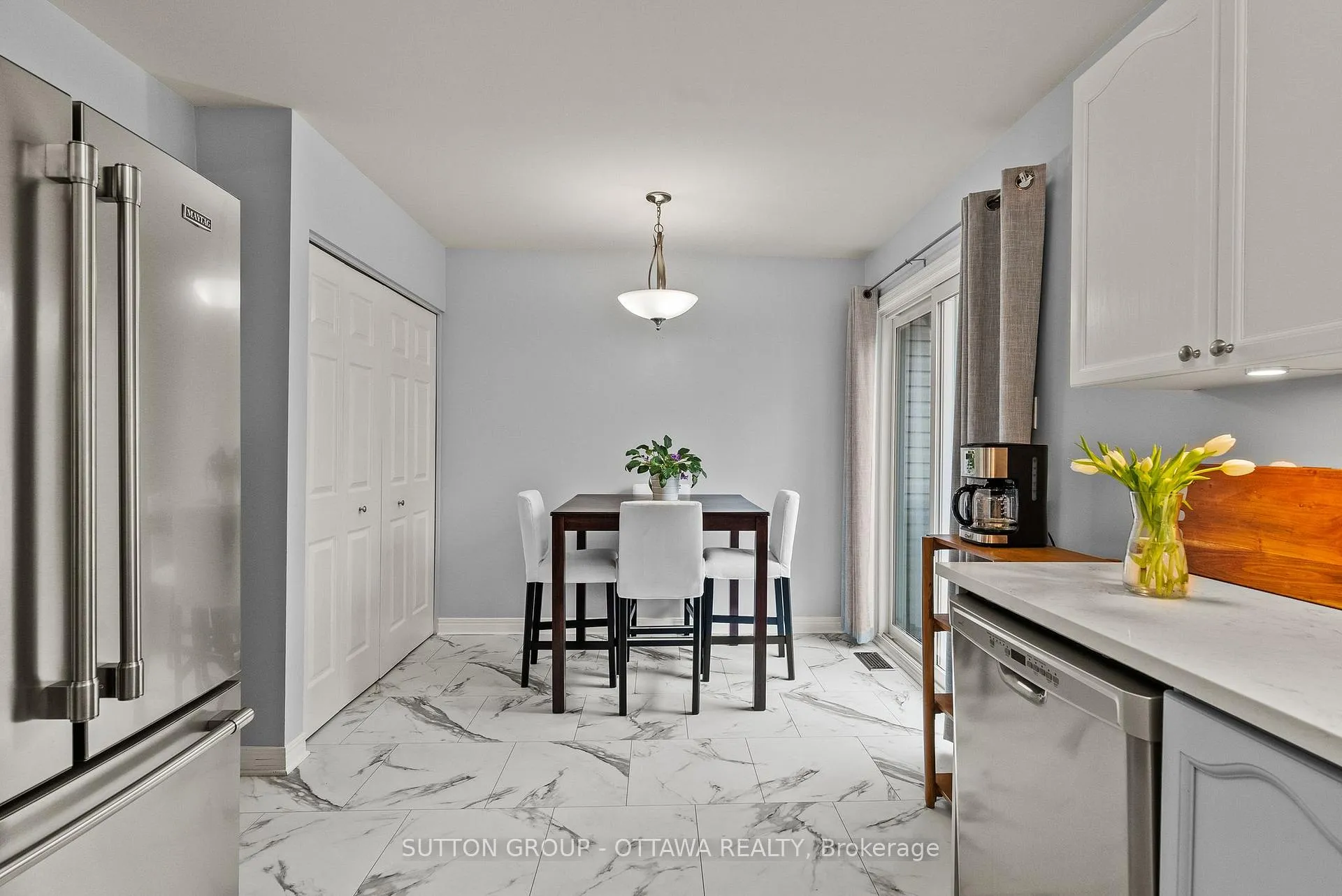 Photo 19 of 97 Corsica Private, Ottawa, Riverview Park — HOMEH
